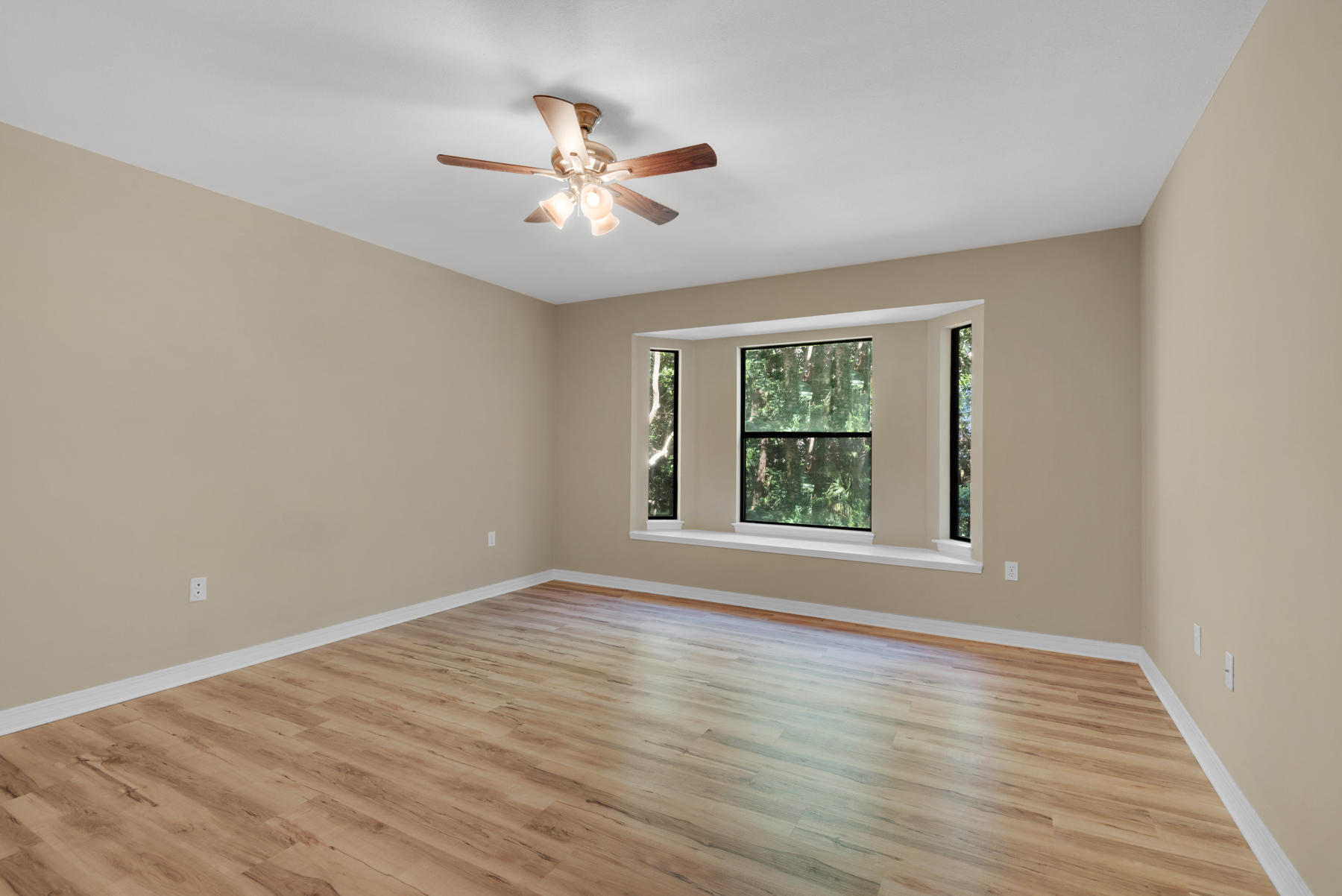 ROCKY BAYOU COUNTRY CLUB ESTATES 4 - Residential