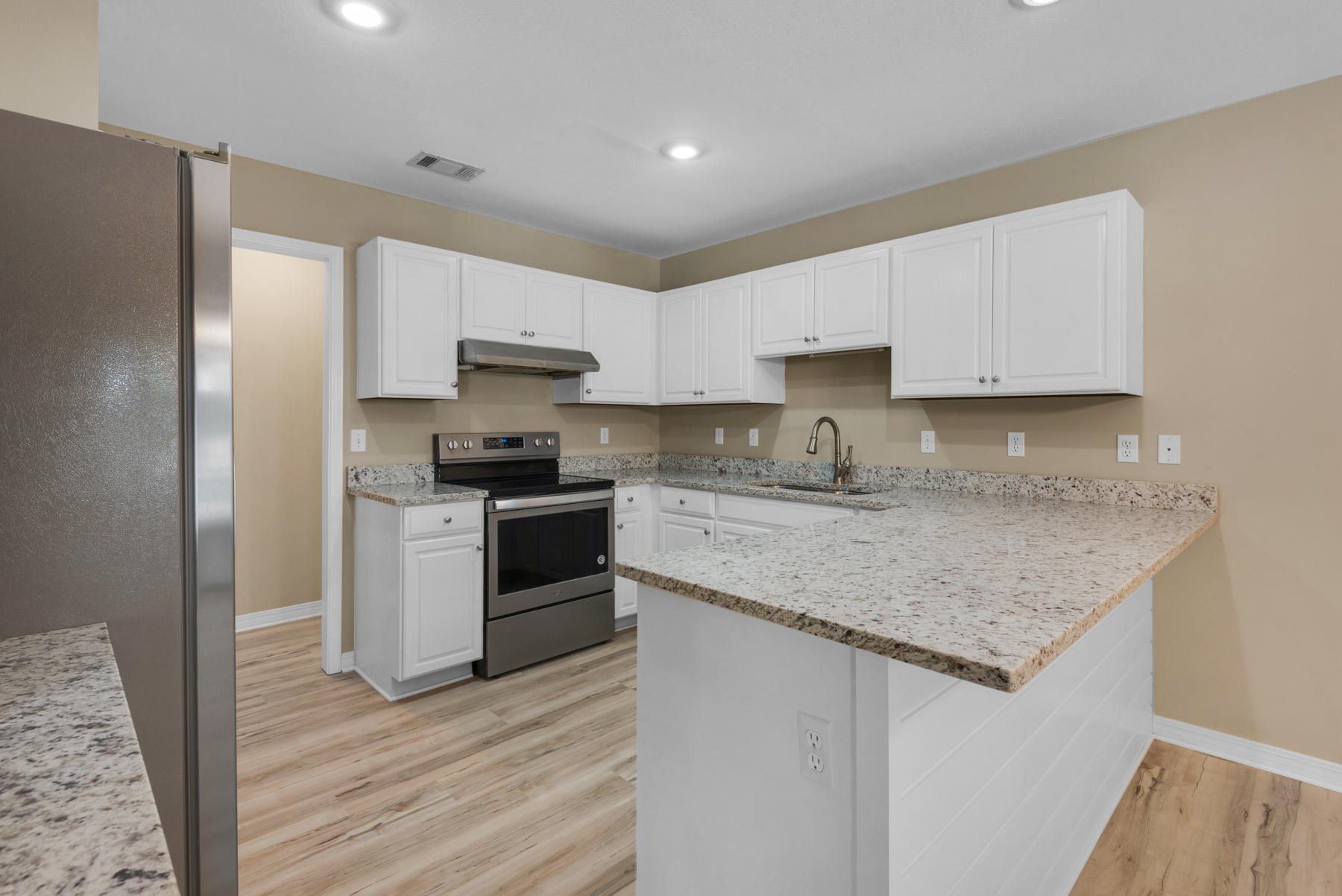 ROCKY BAYOU COUNTRY CLUB ESTATES 4 - Residential