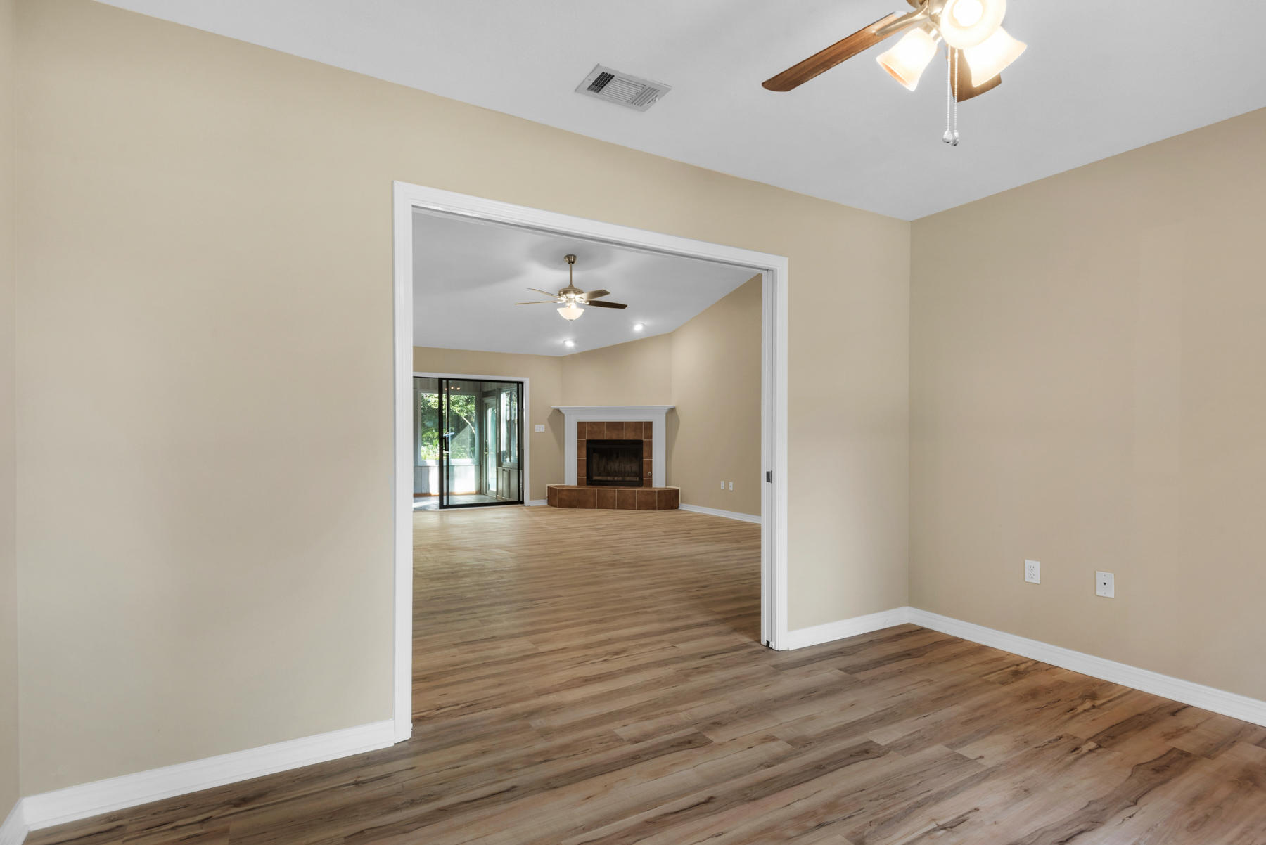 ROCKY BAYOU COUNTRY CLUB ESTATES 4 - Residential