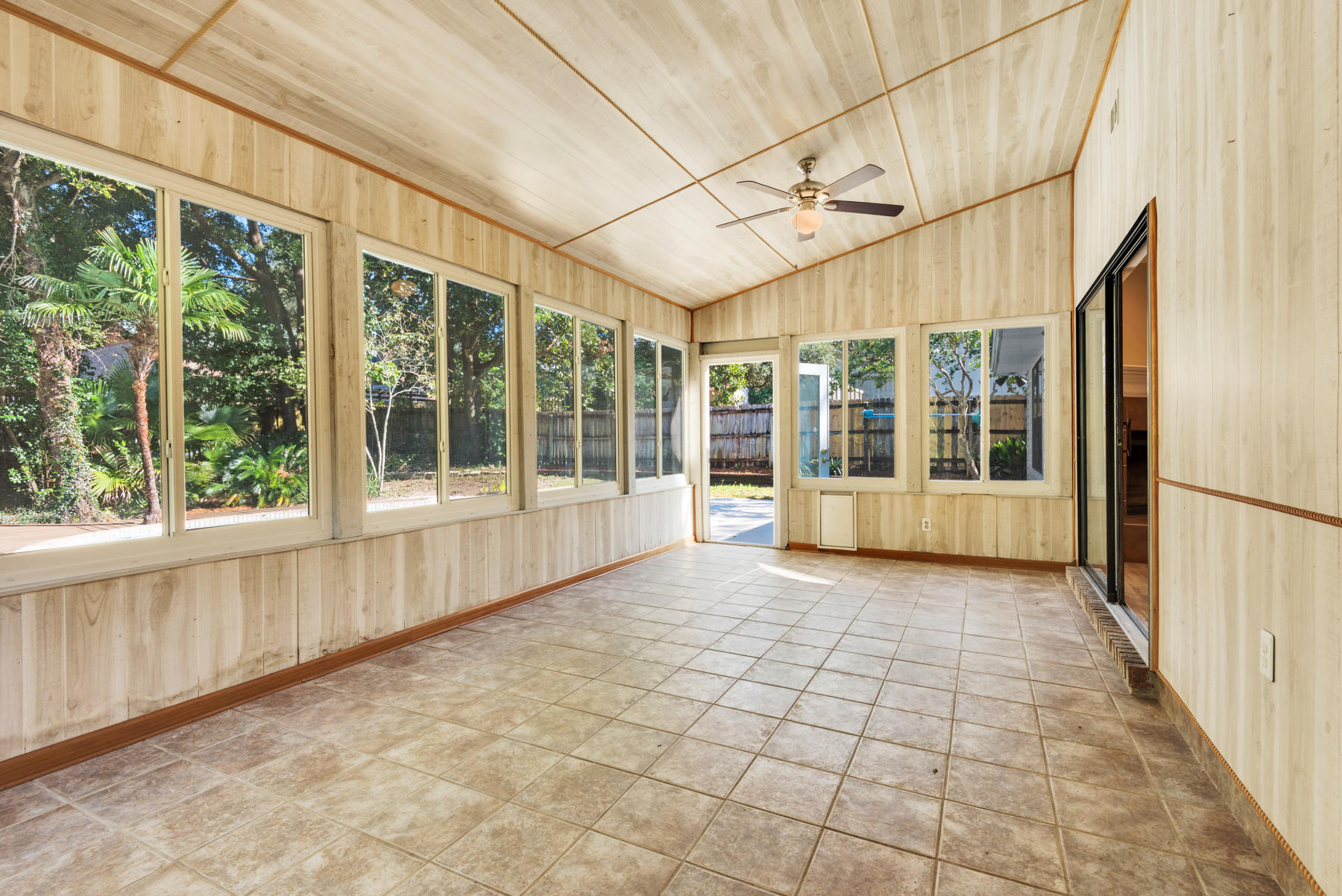 ROCKY BAYOU COUNTRY CLUB ESTATES 4 - Residential