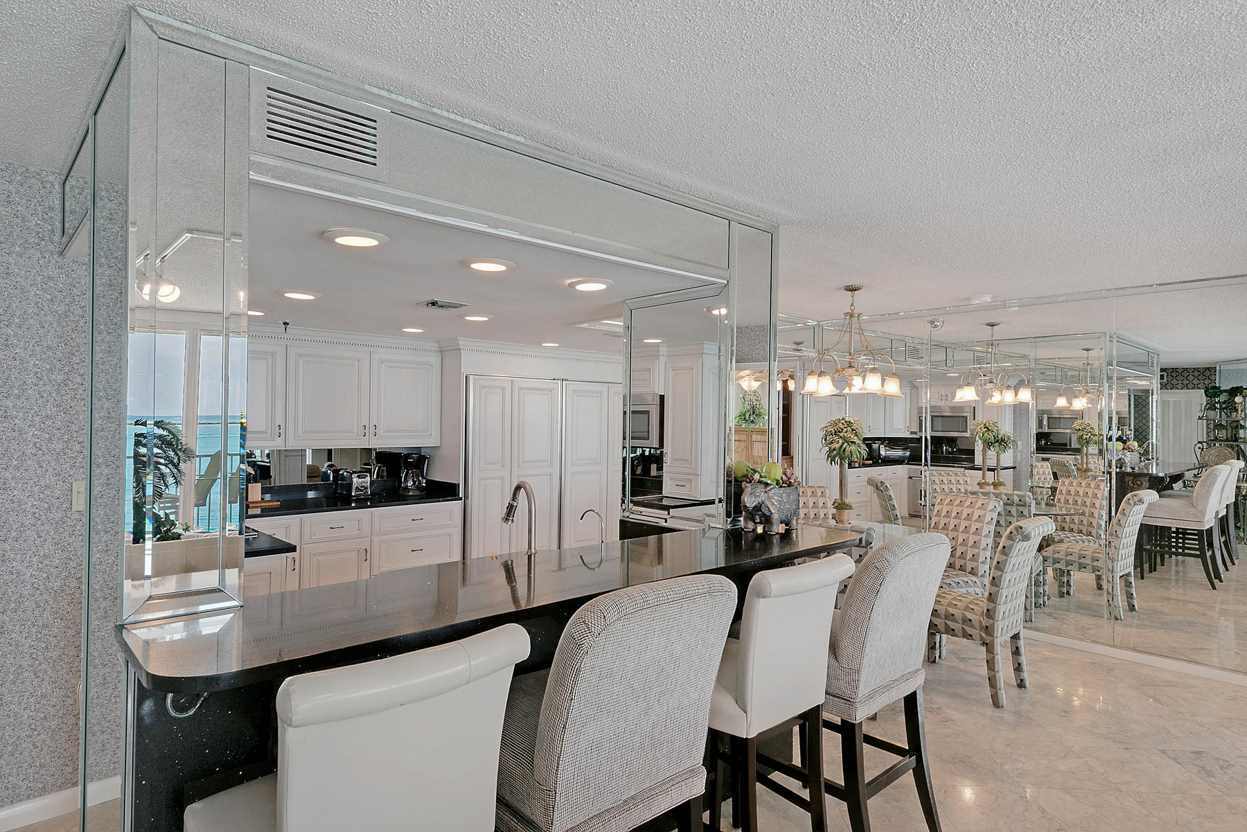 WATERVIEW TOWERS - Residential