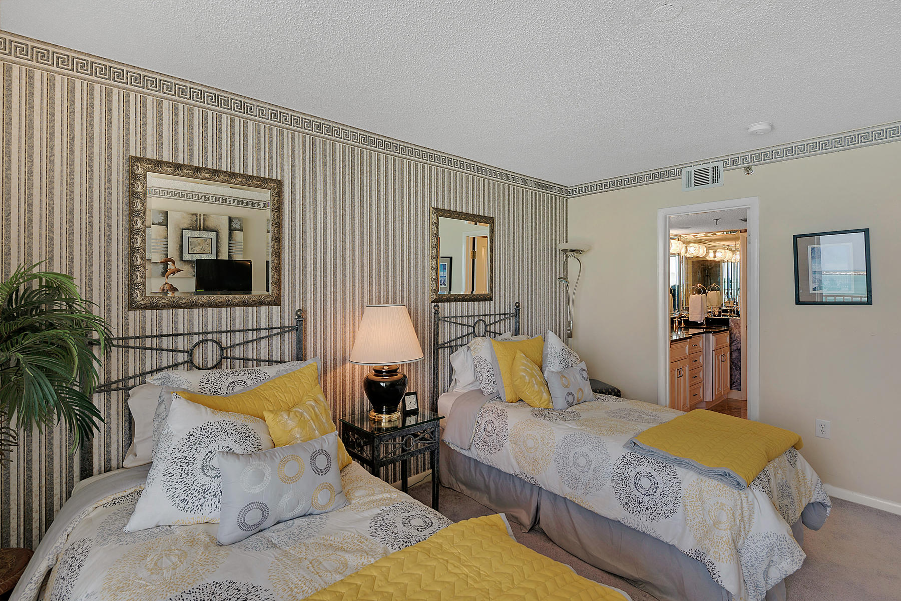 WATERVIEW TOWERS - Residential