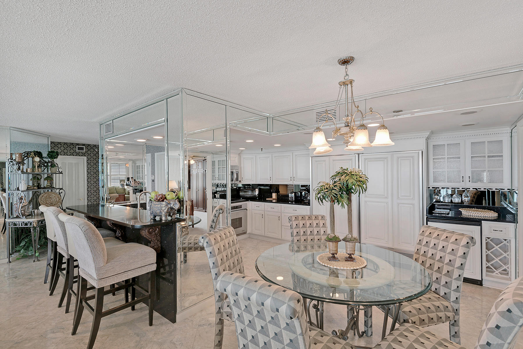 WATERVIEW TOWERS - Residential