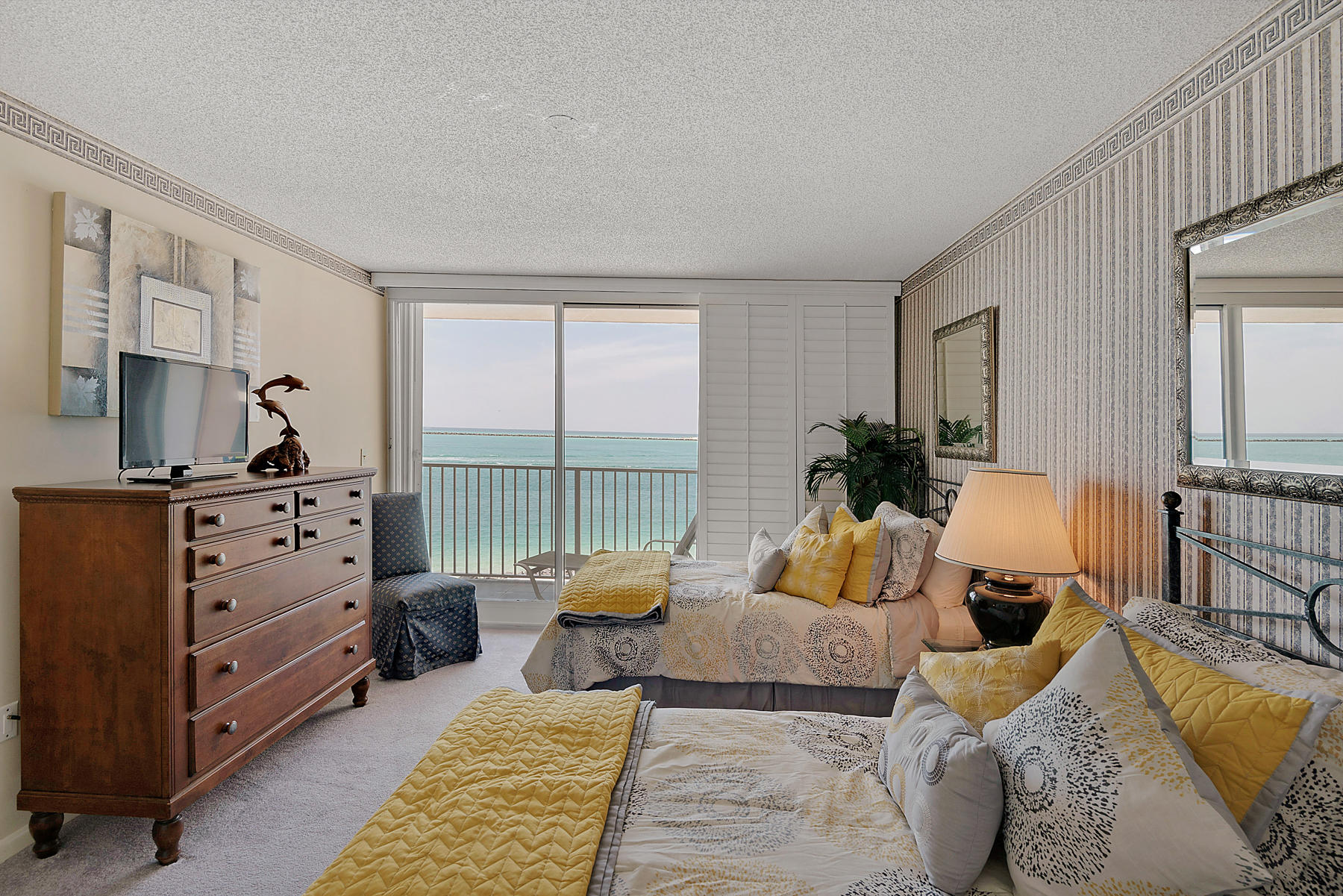 WATERVIEW TOWERS - Residential