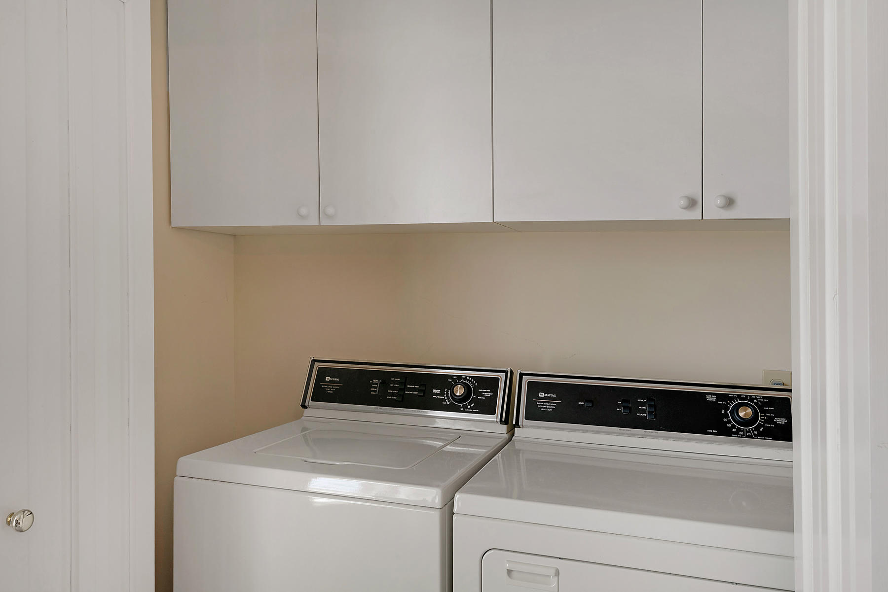 WATERVIEW TOWERS - Residential