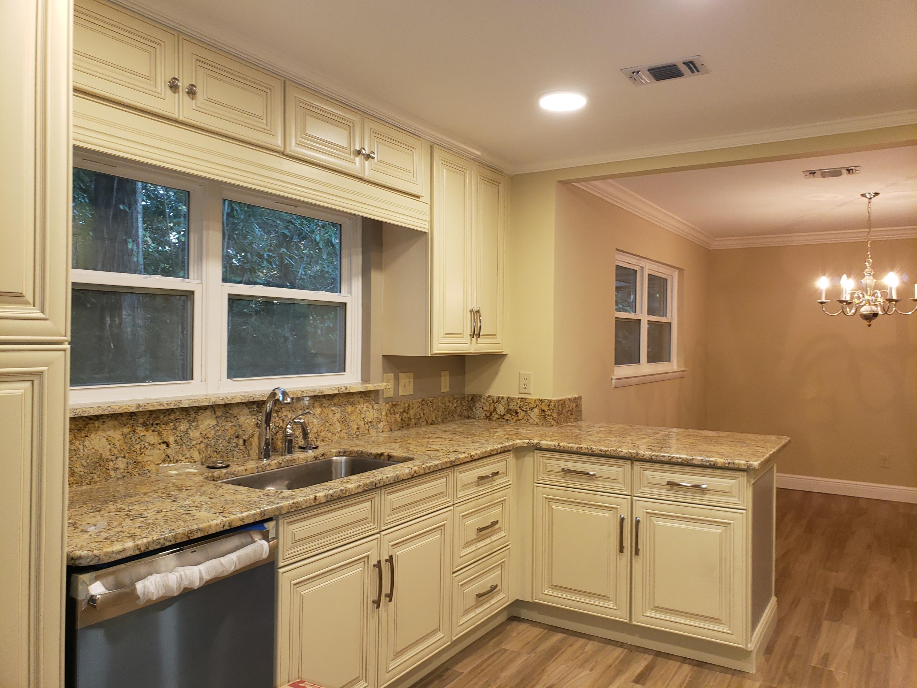 COLONY ESTATES - Residential Lease