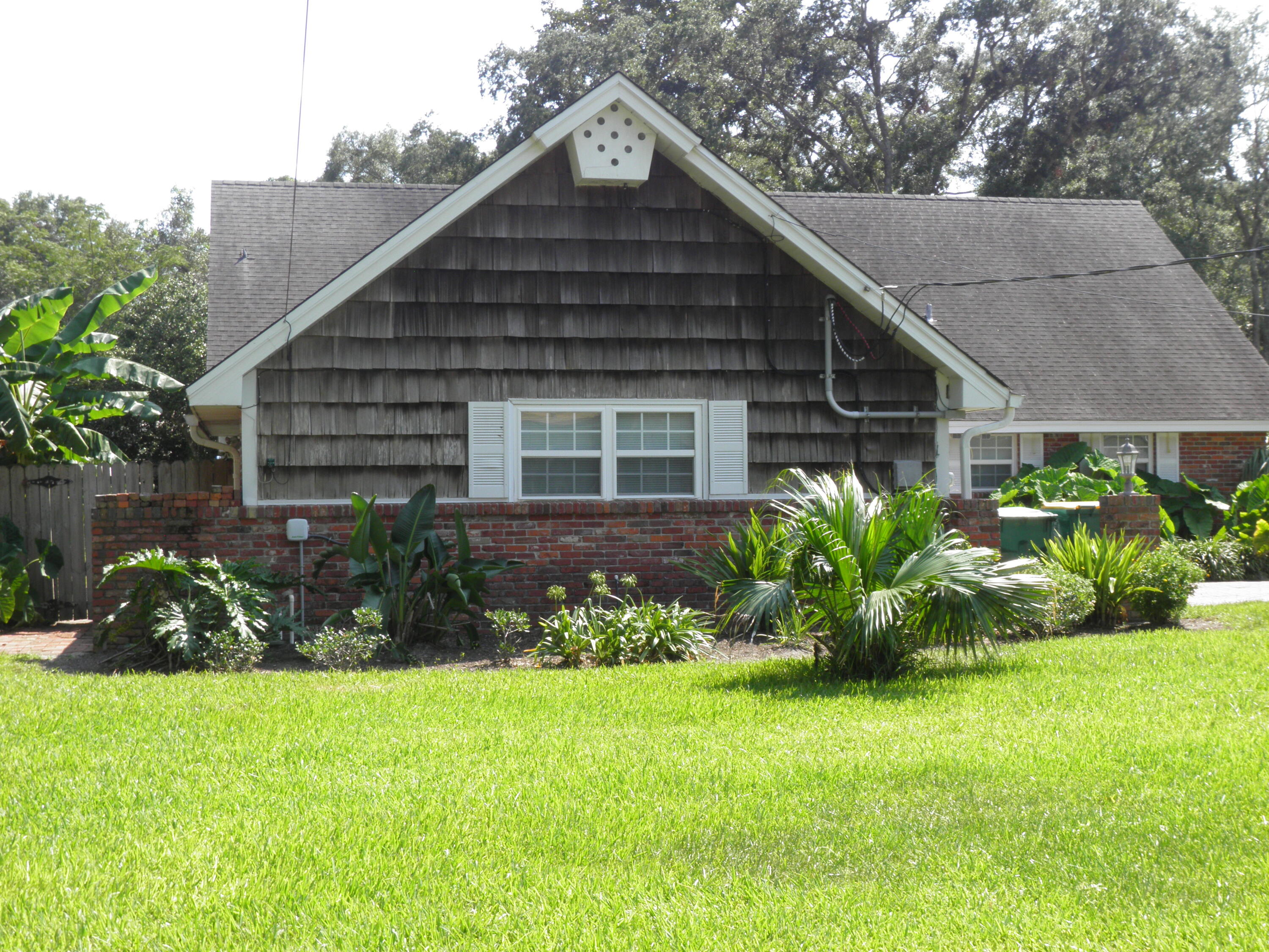 COLONY ESTATES - Residential Lease