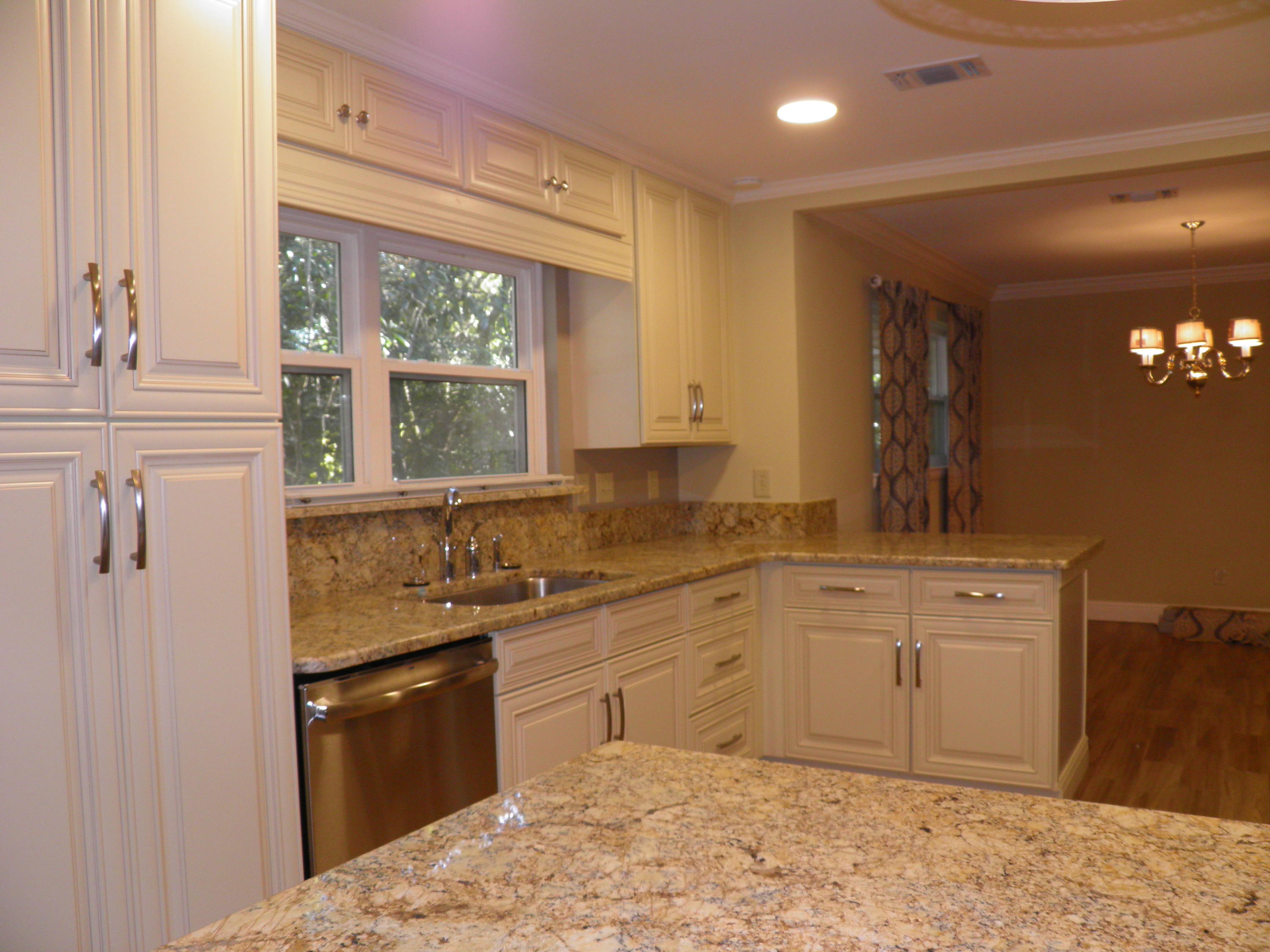 COLONY ESTATES - Residential Lease