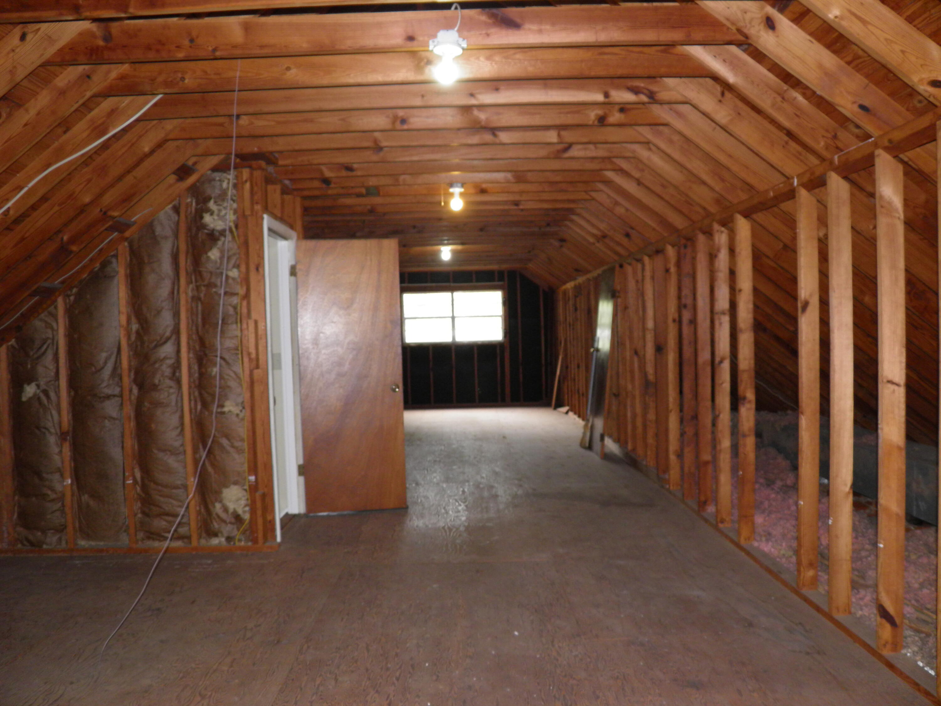 COLONY ESTATES - Residential Lease