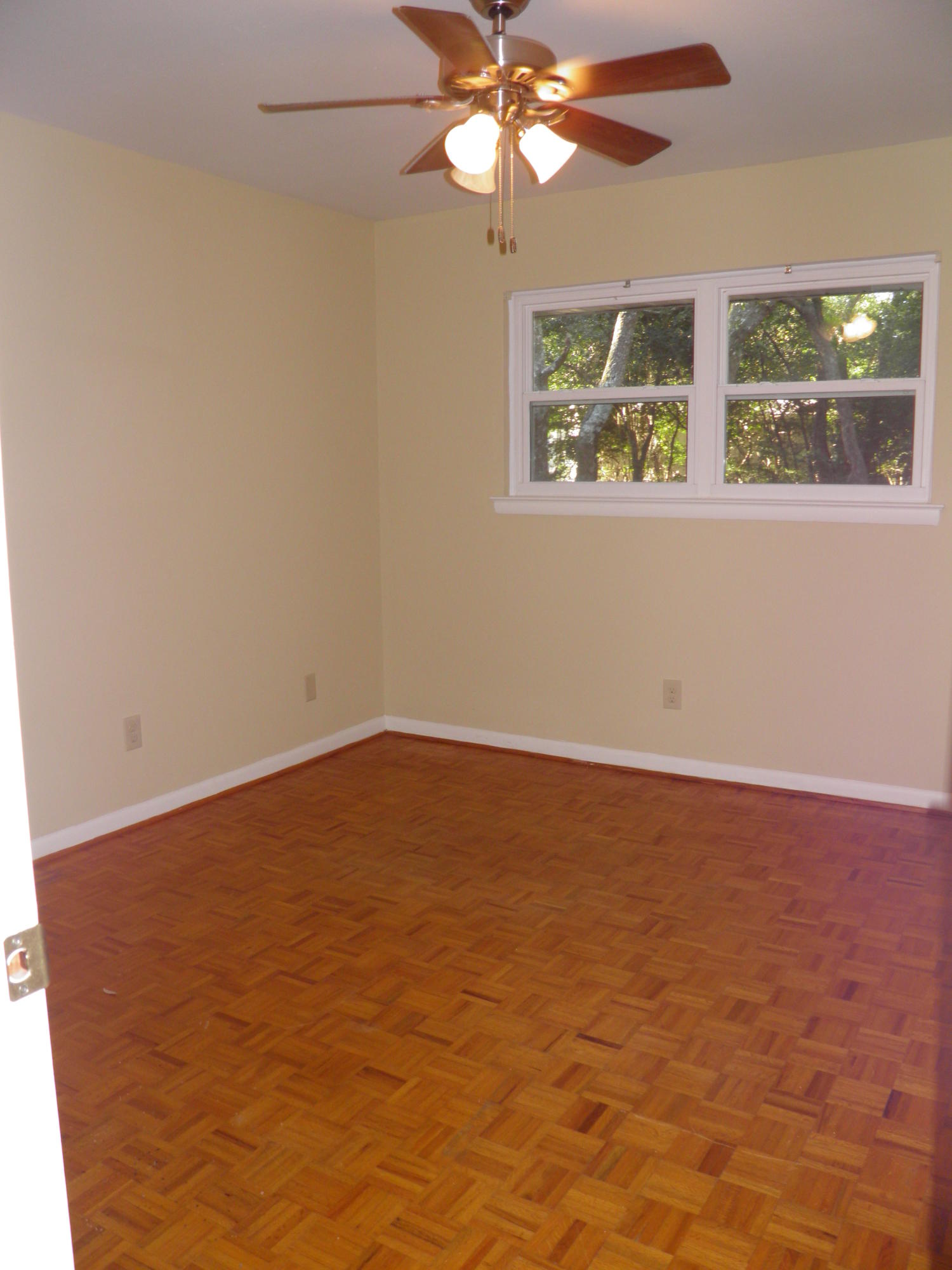 COLONY ESTATES - Residential Lease