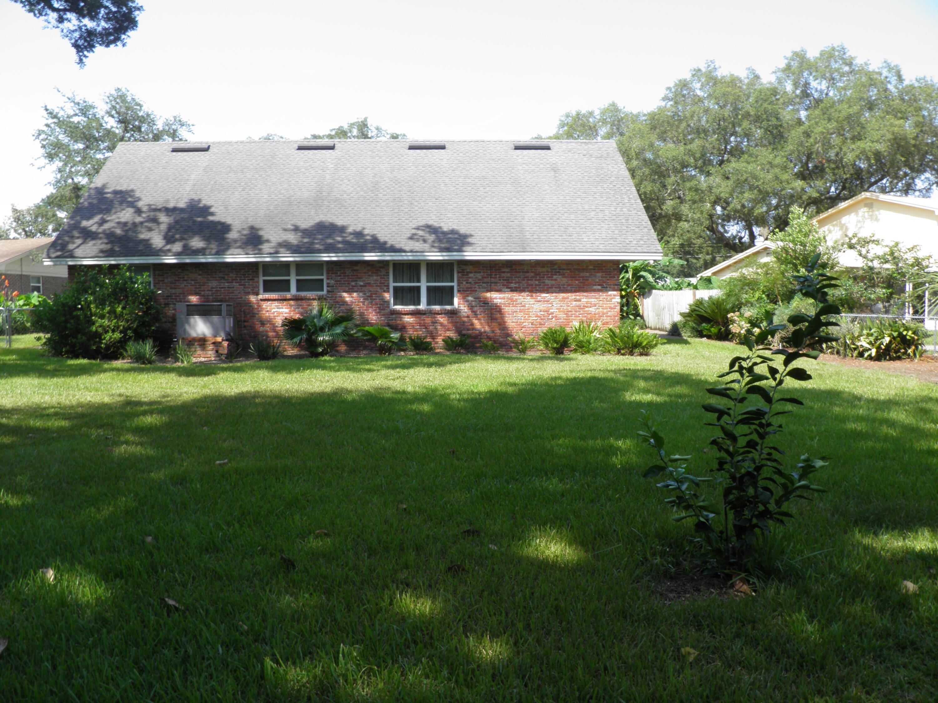 COLONY ESTATES - Residential Lease