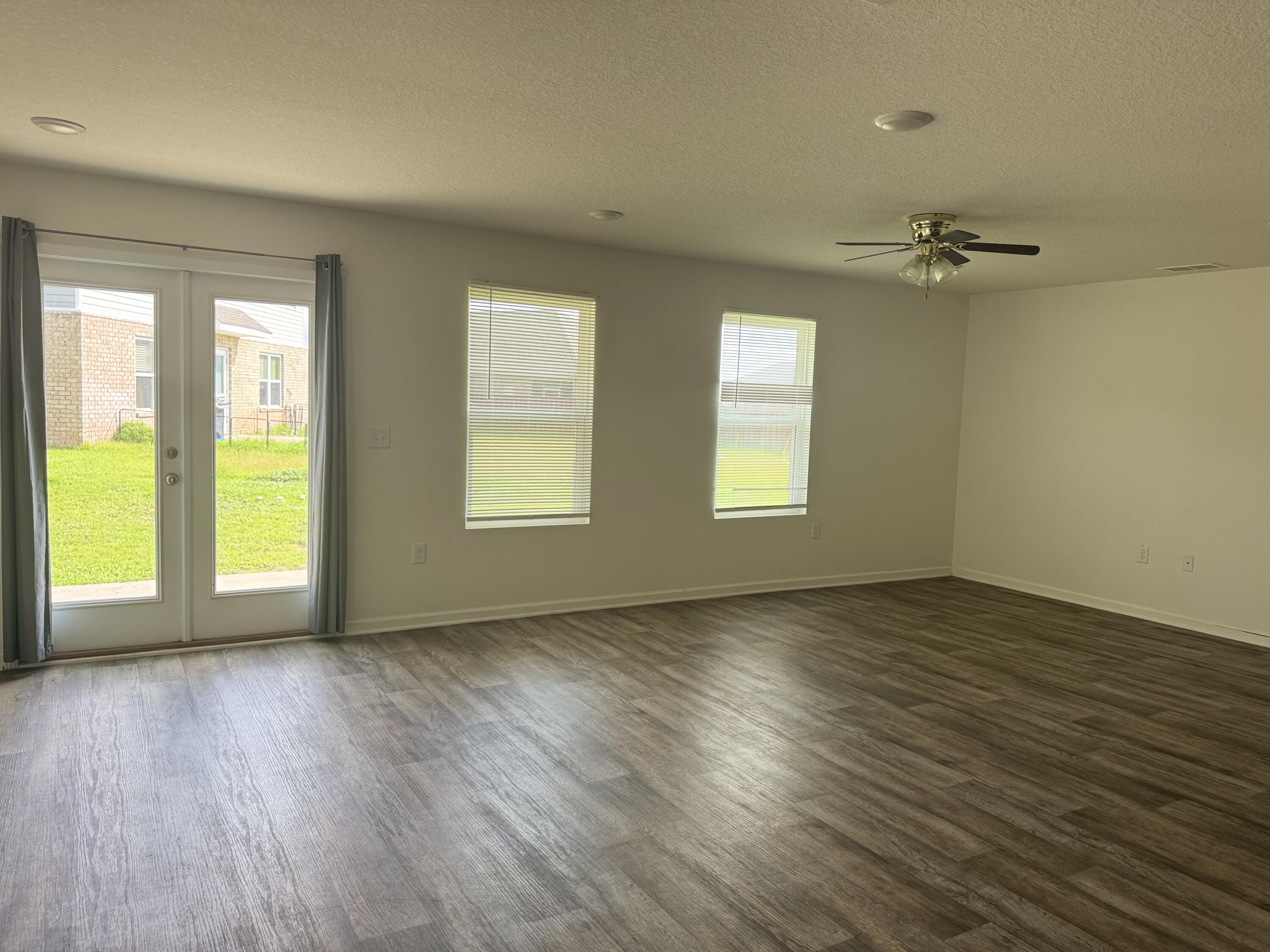 Redstone Commons - Residential Lease