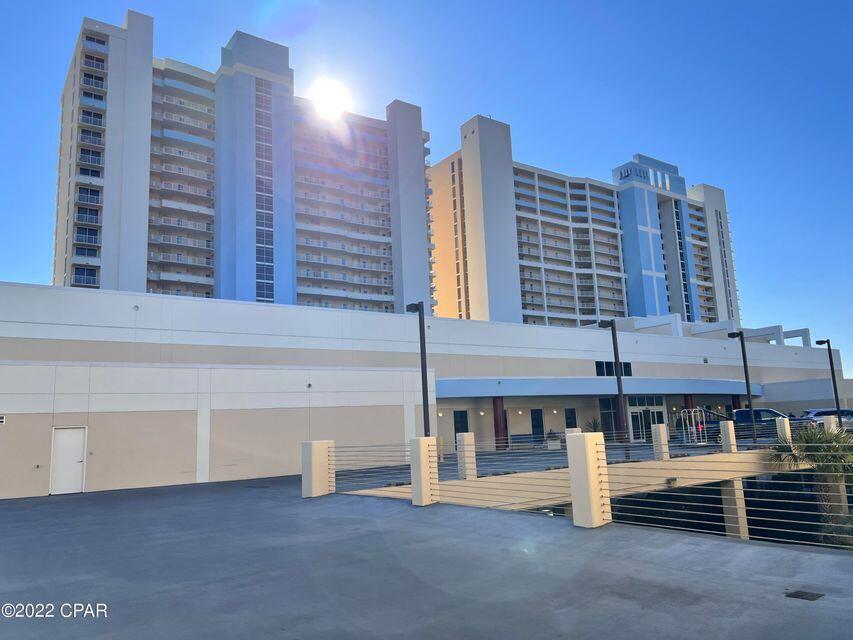 MAJESTIC BEACH TOWERS I - Residential
