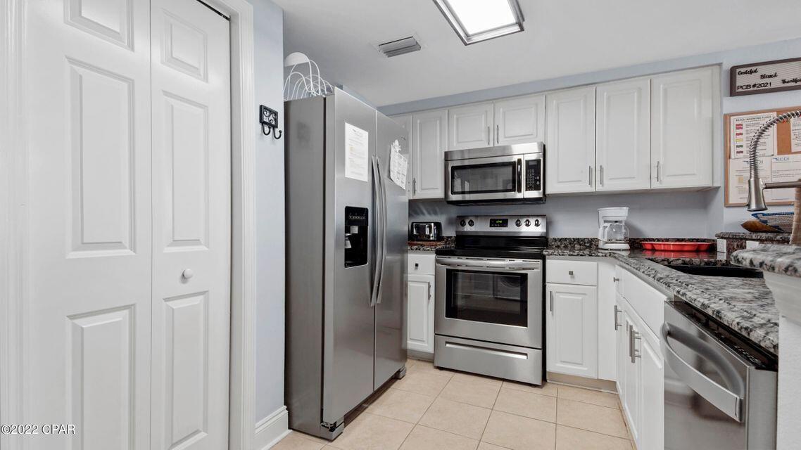 MAJESTIC BEACH TOWERS I - Residential