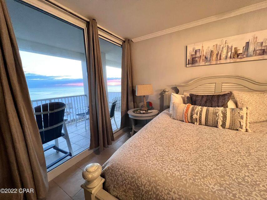 MAJESTIC BEACH TOWERS I - Residential