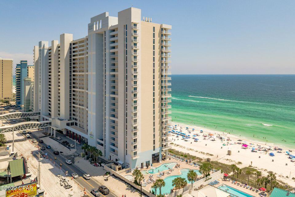 MAJESTIC BEACH TOWERS I - Residential
