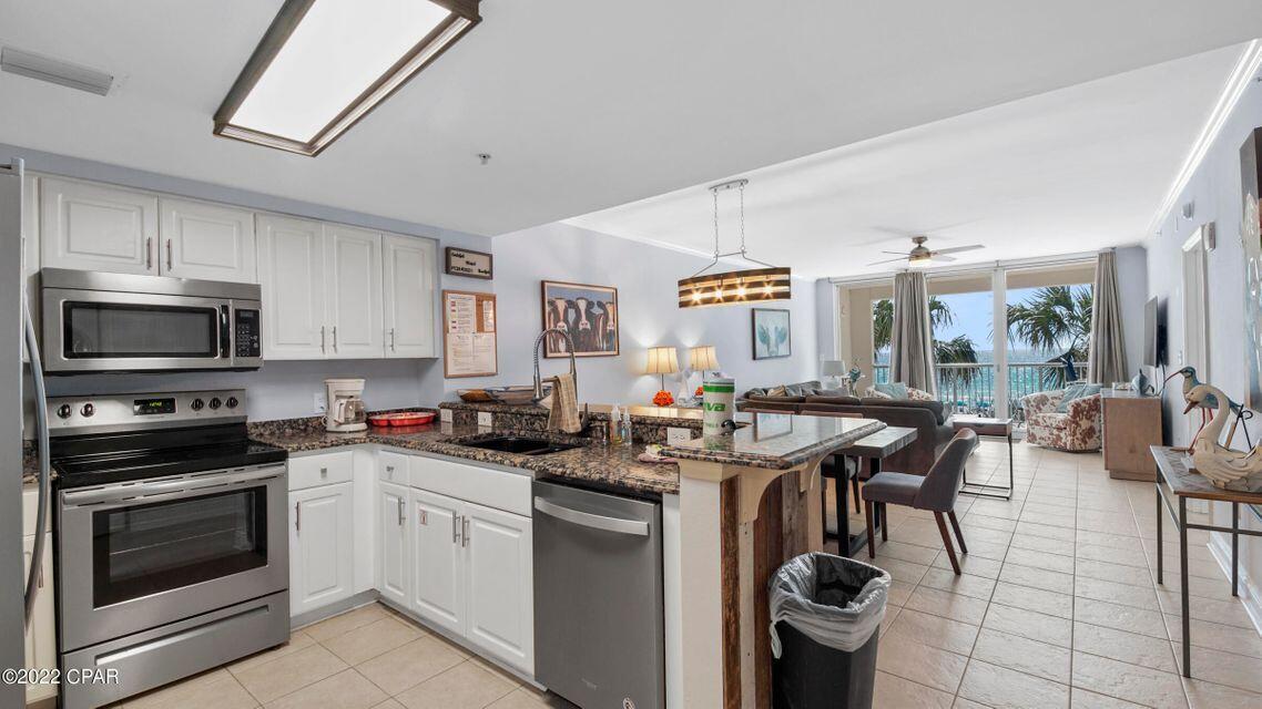 MAJESTIC BEACH TOWERS I - Residential