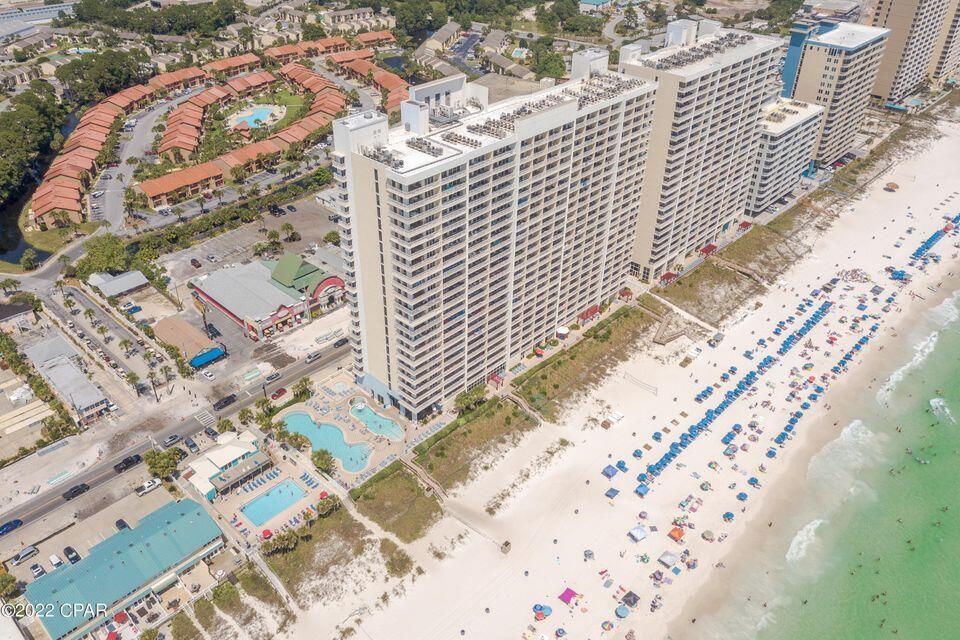 MAJESTIC BEACH TOWERS I - Residential