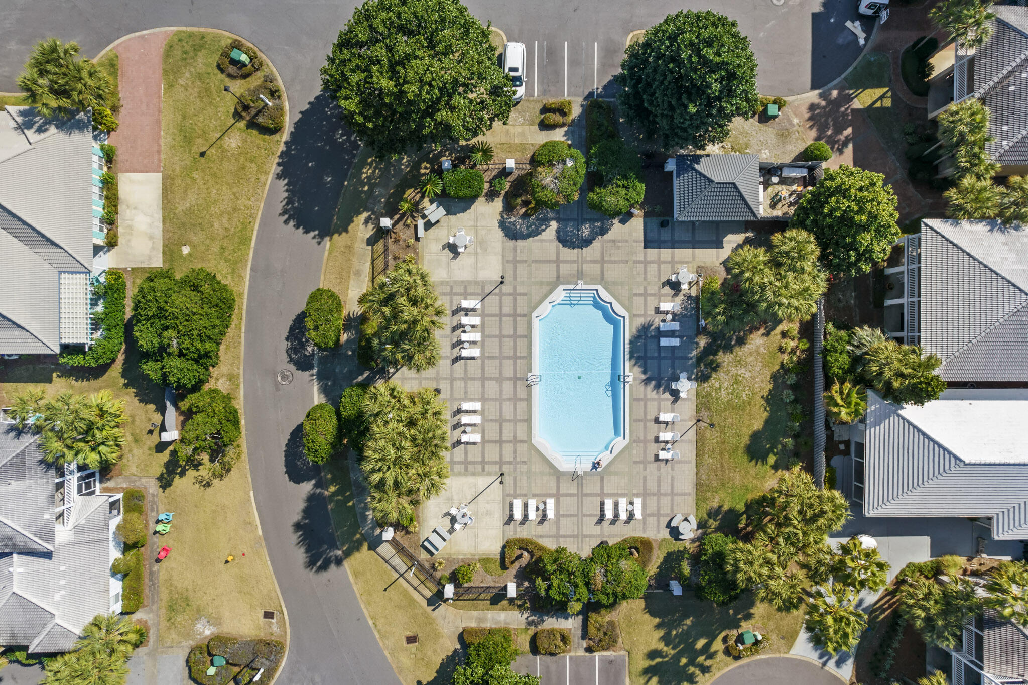 EMERALD SHORES - Residential Lease