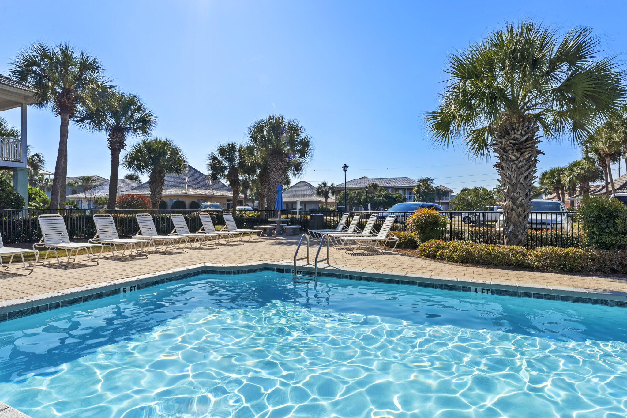 EMERALD SHORES - Residential Lease