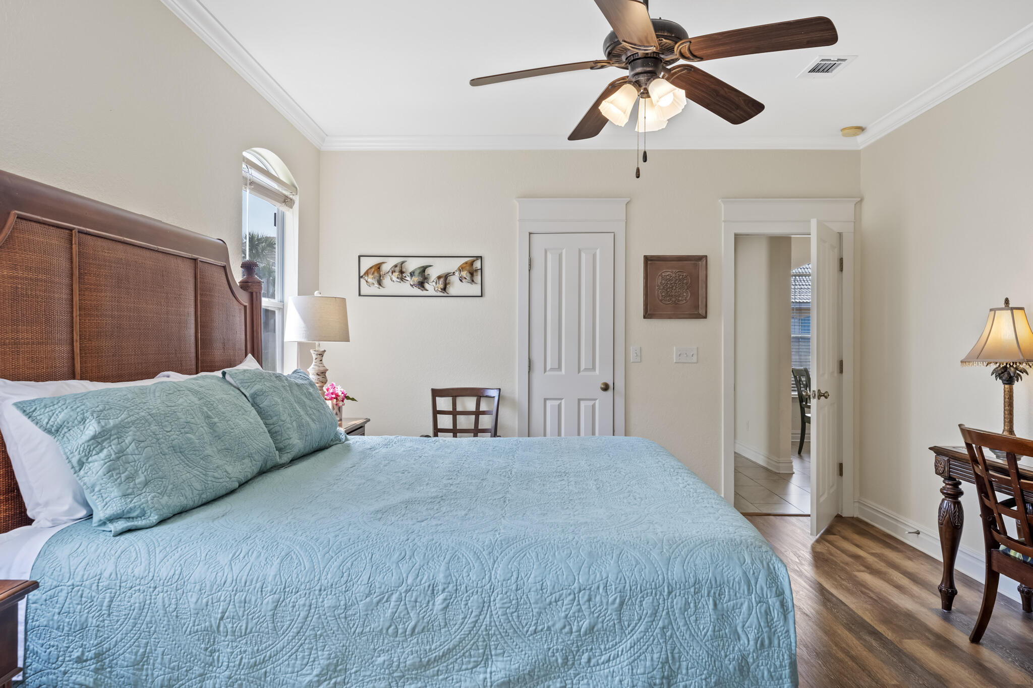 EMERALD SHORES - Residential Lease
