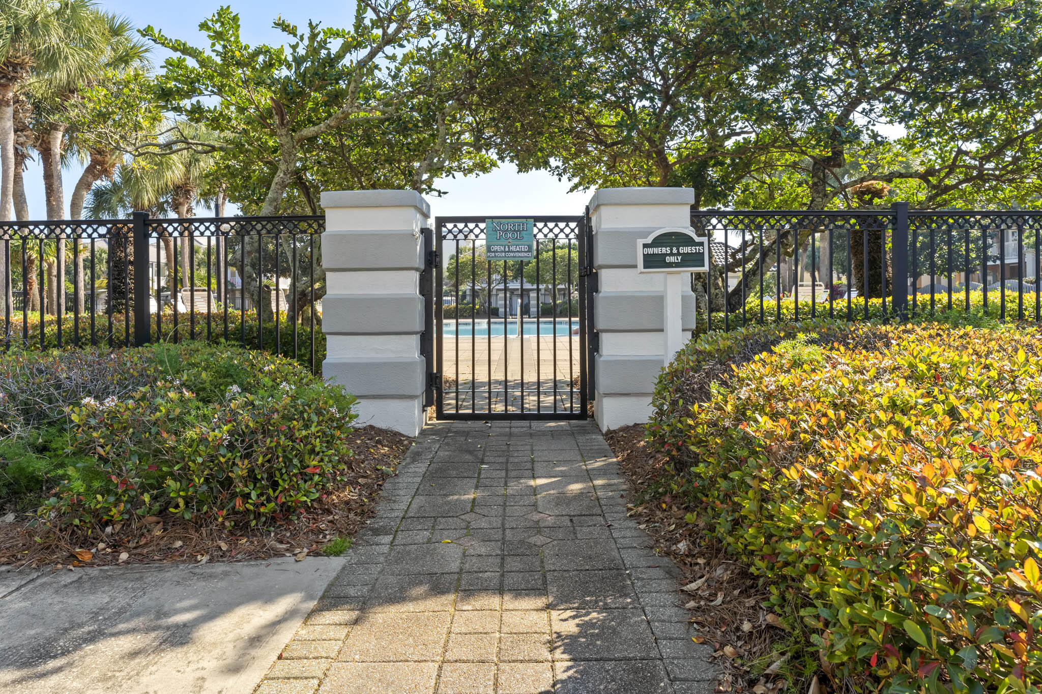 EMERALD SHORES - Residential Lease
