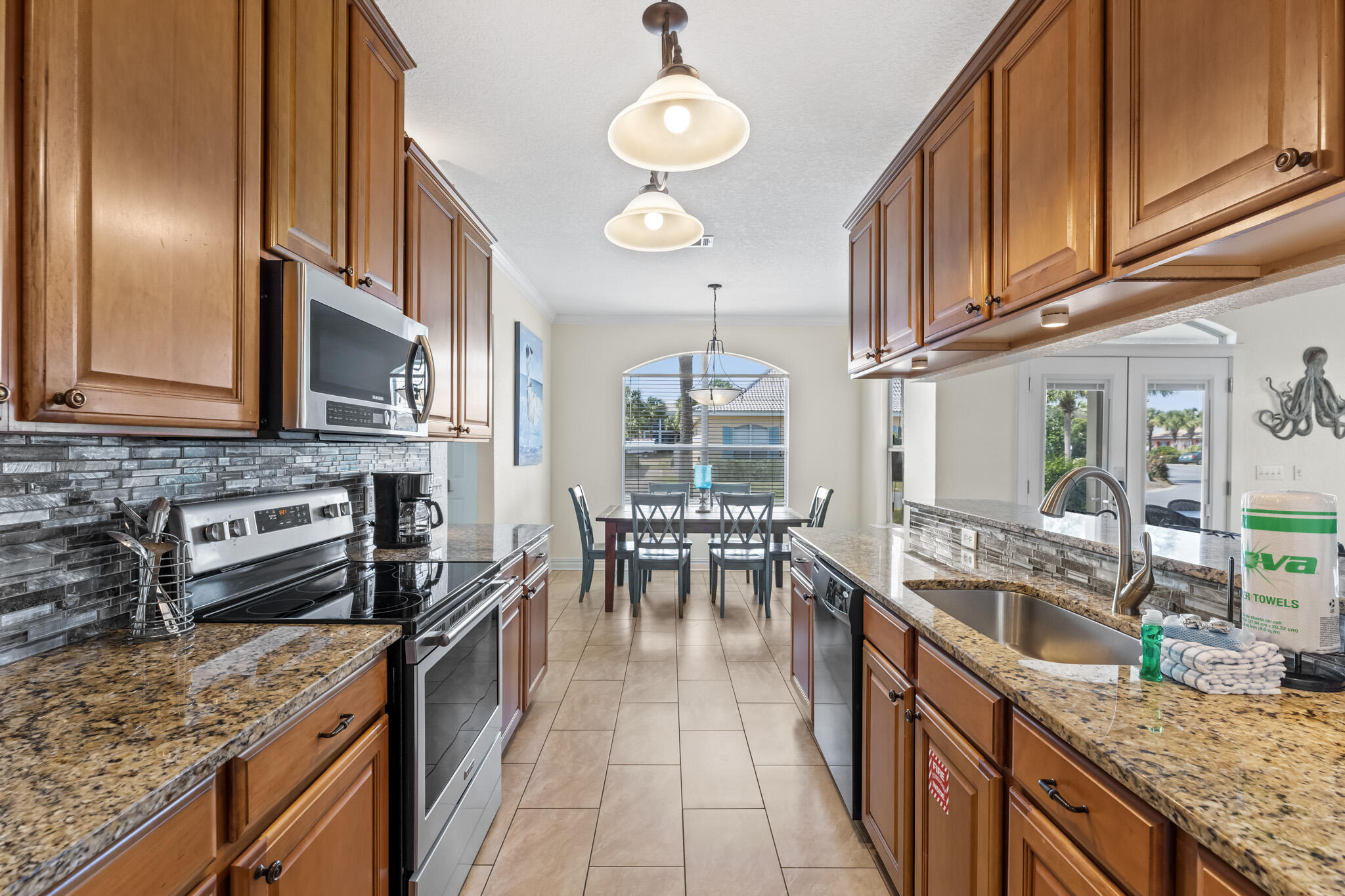 EMERALD SHORES - Residential Lease