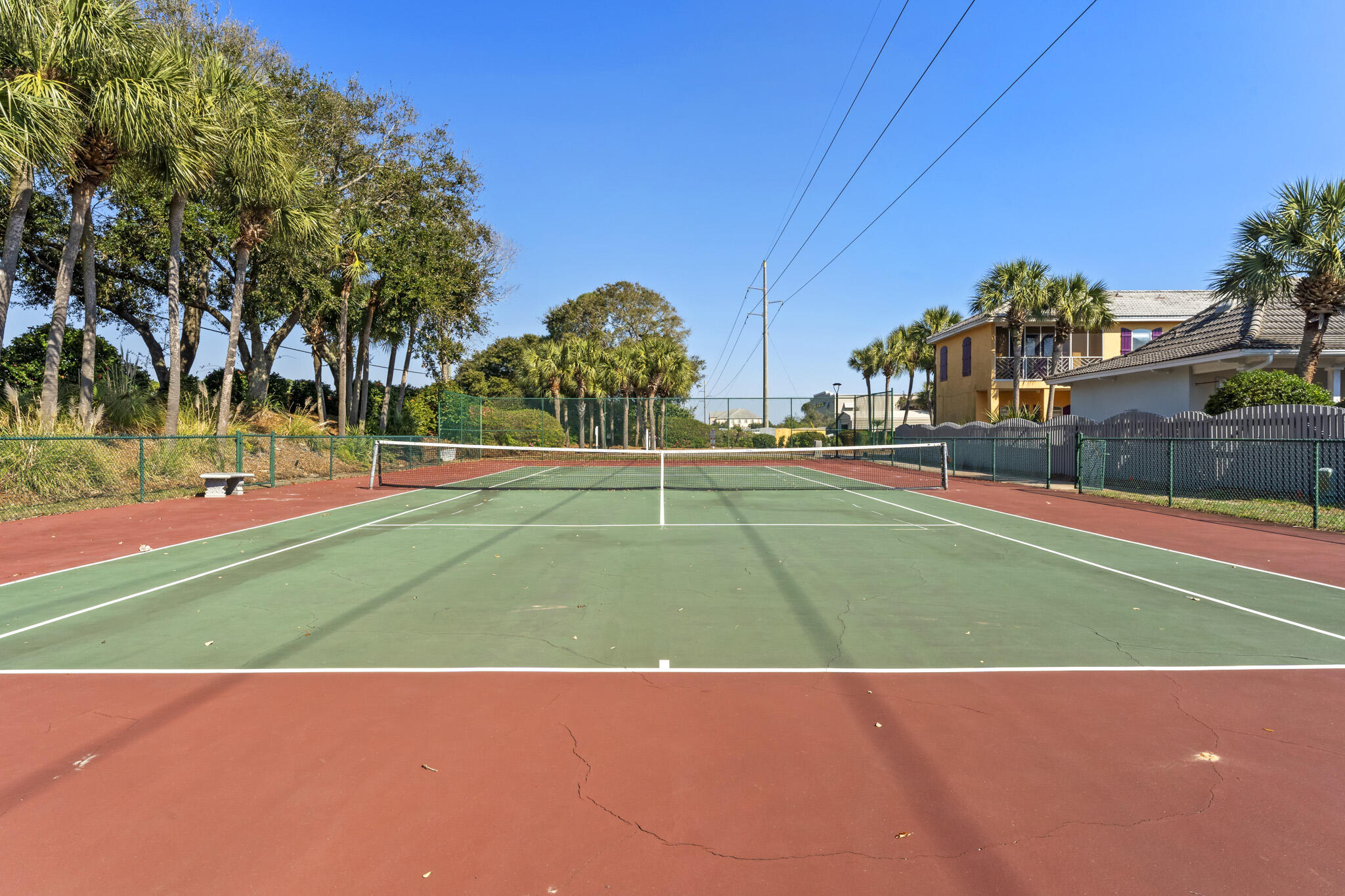 EMERALD SHORES - Residential Lease
