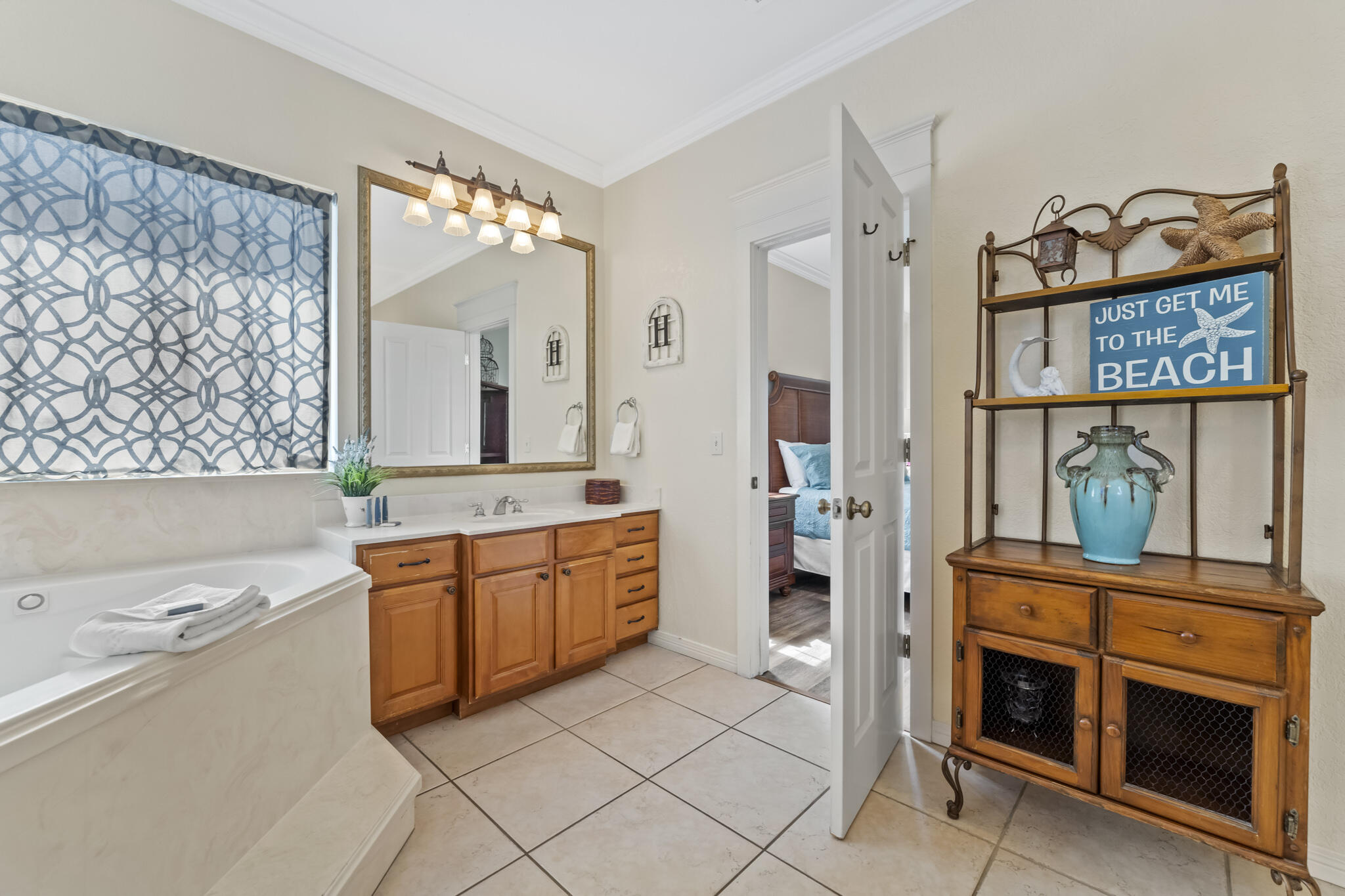 EMERALD SHORES - Residential Lease
