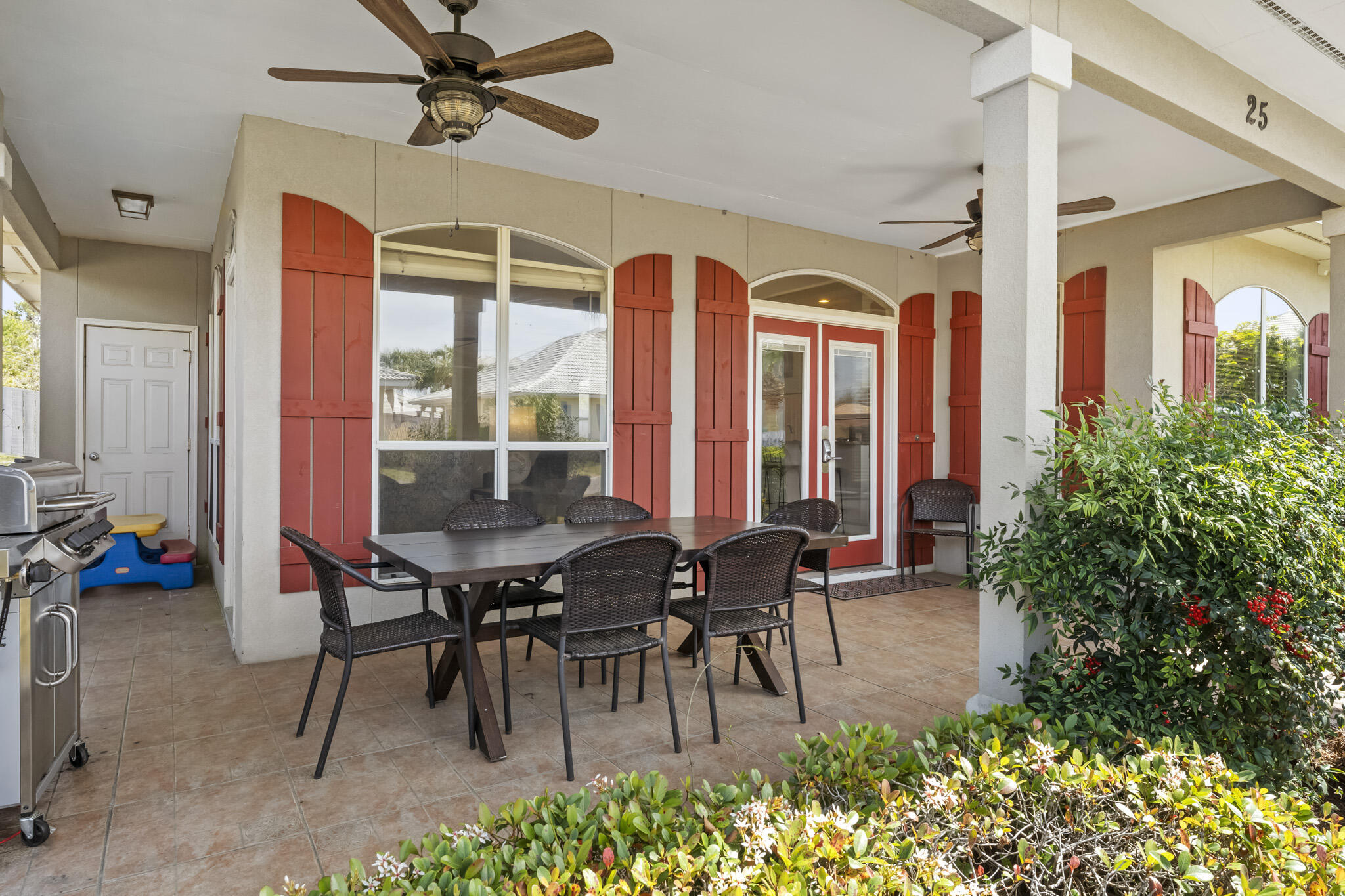 EMERALD SHORES - Residential Lease