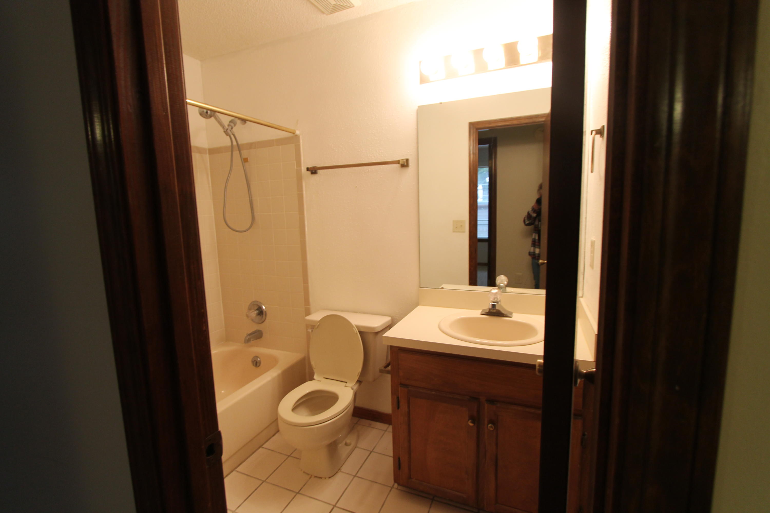 CRYSTAL LAKE ESTATES - Residential