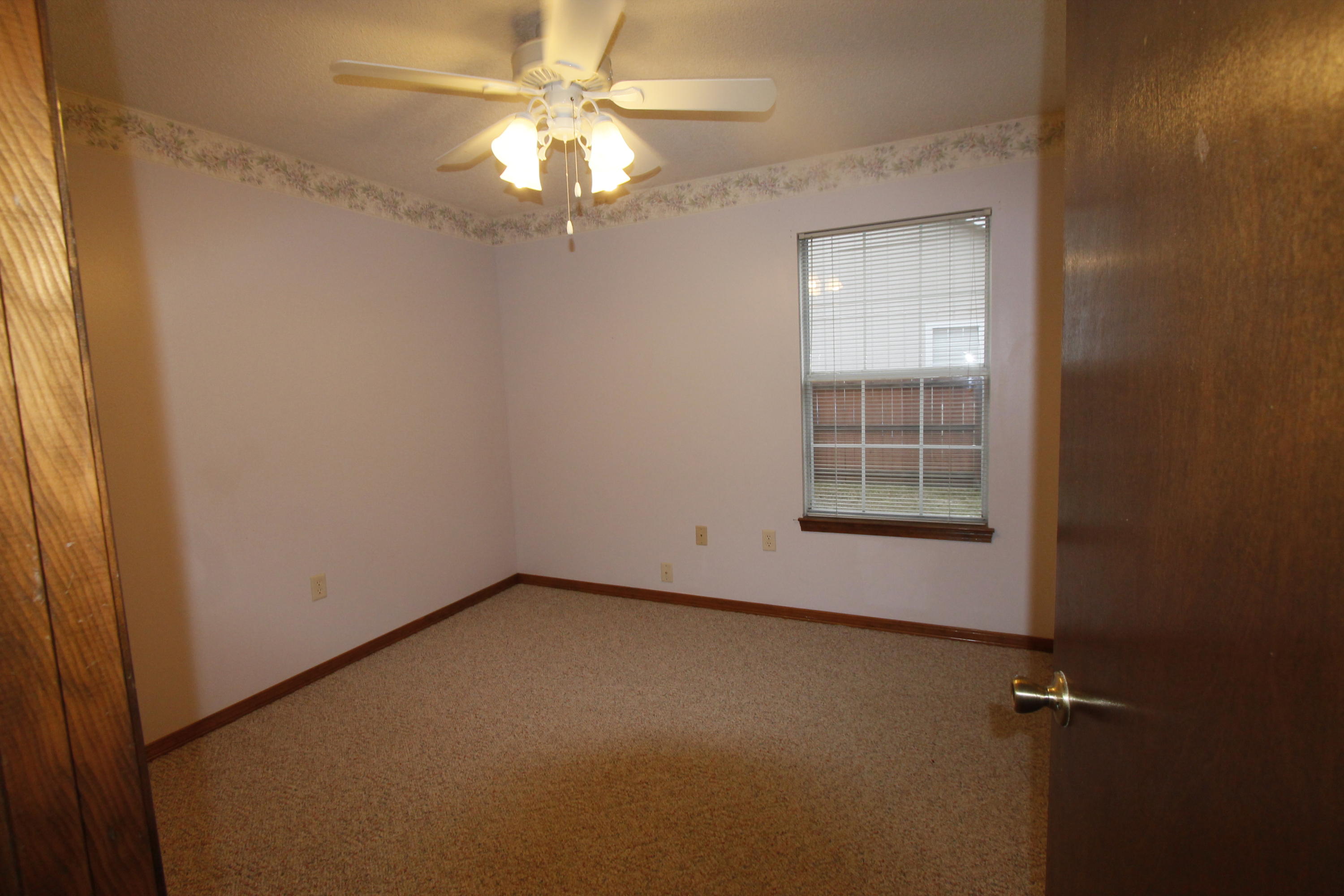 CRYSTAL LAKE ESTATES - Residential