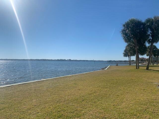 FINISTERRA CONDO - Residential