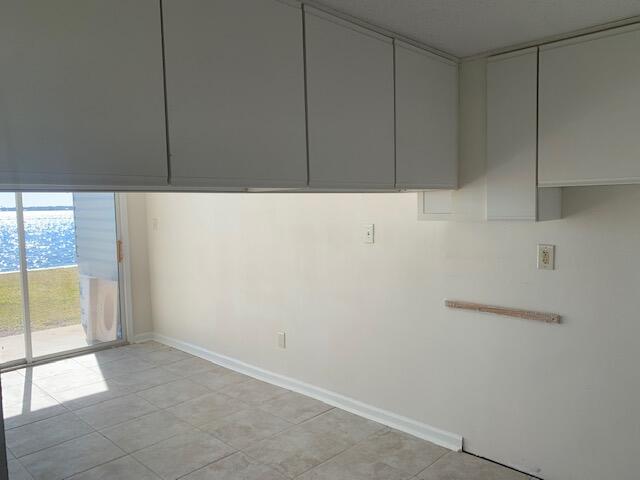 FINISTERRA CONDO - Residential