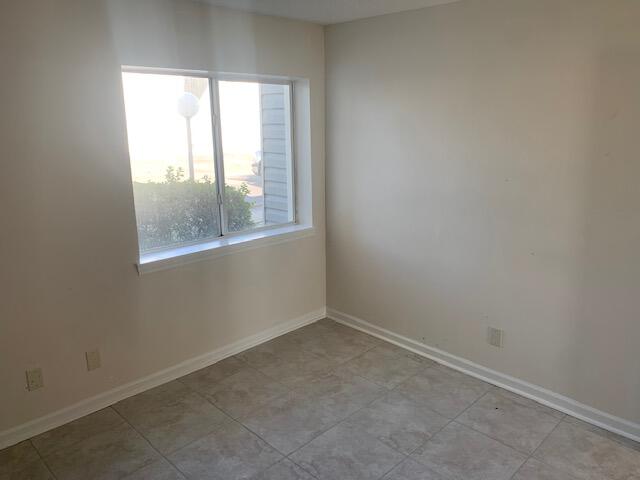 FINISTERRA CONDO - Residential