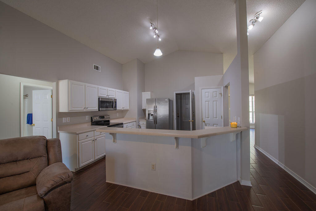 MARSH HARBOR - Residential Lease
