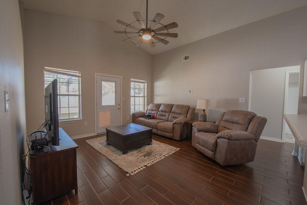 MARSH HARBOR - Residential Lease
