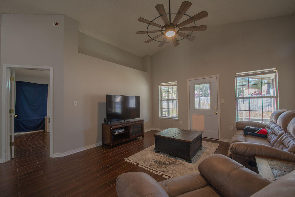 MARSH HARBOR - Residential Lease