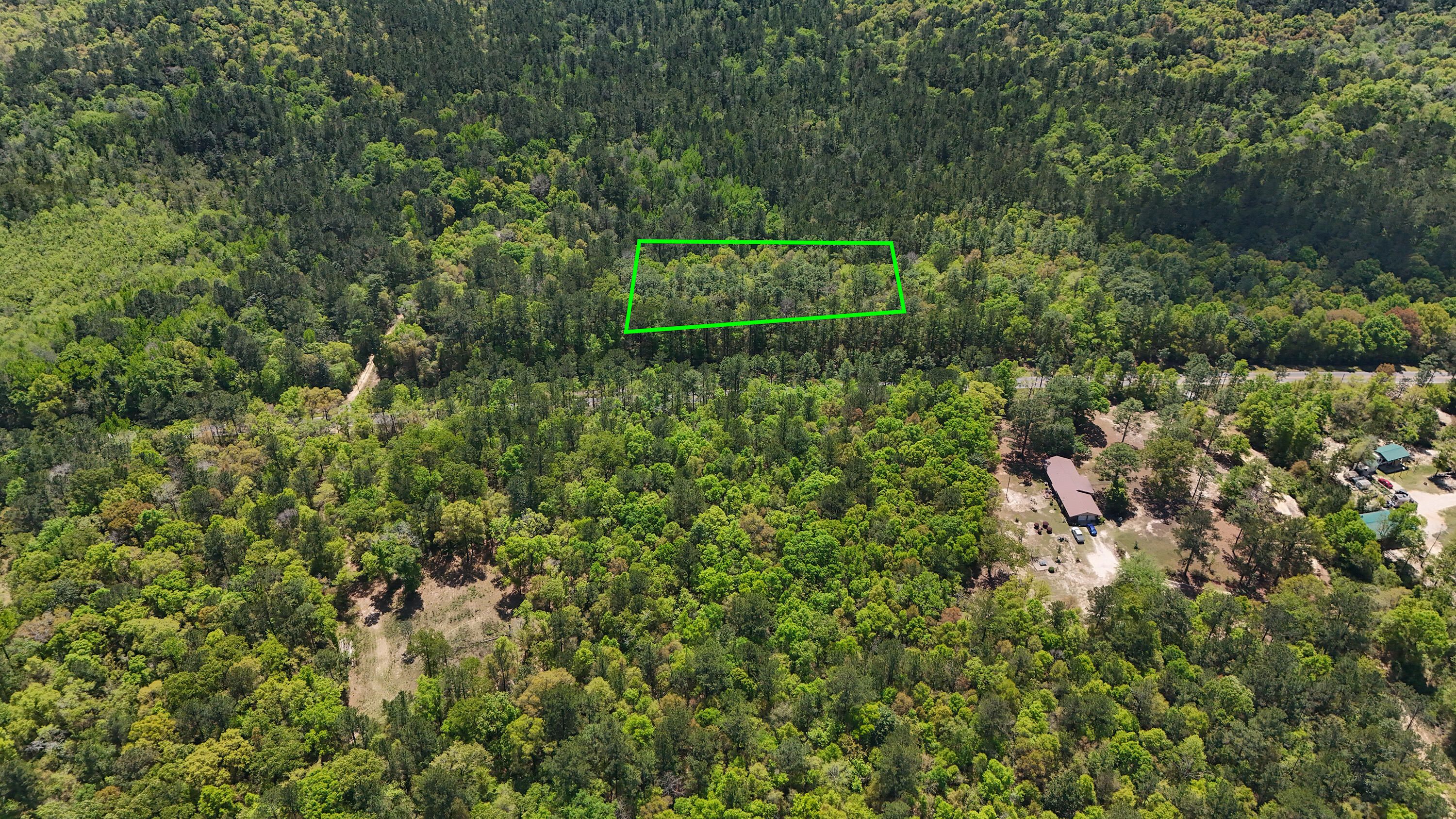 NO RECORDED SUBDIVISION - Land