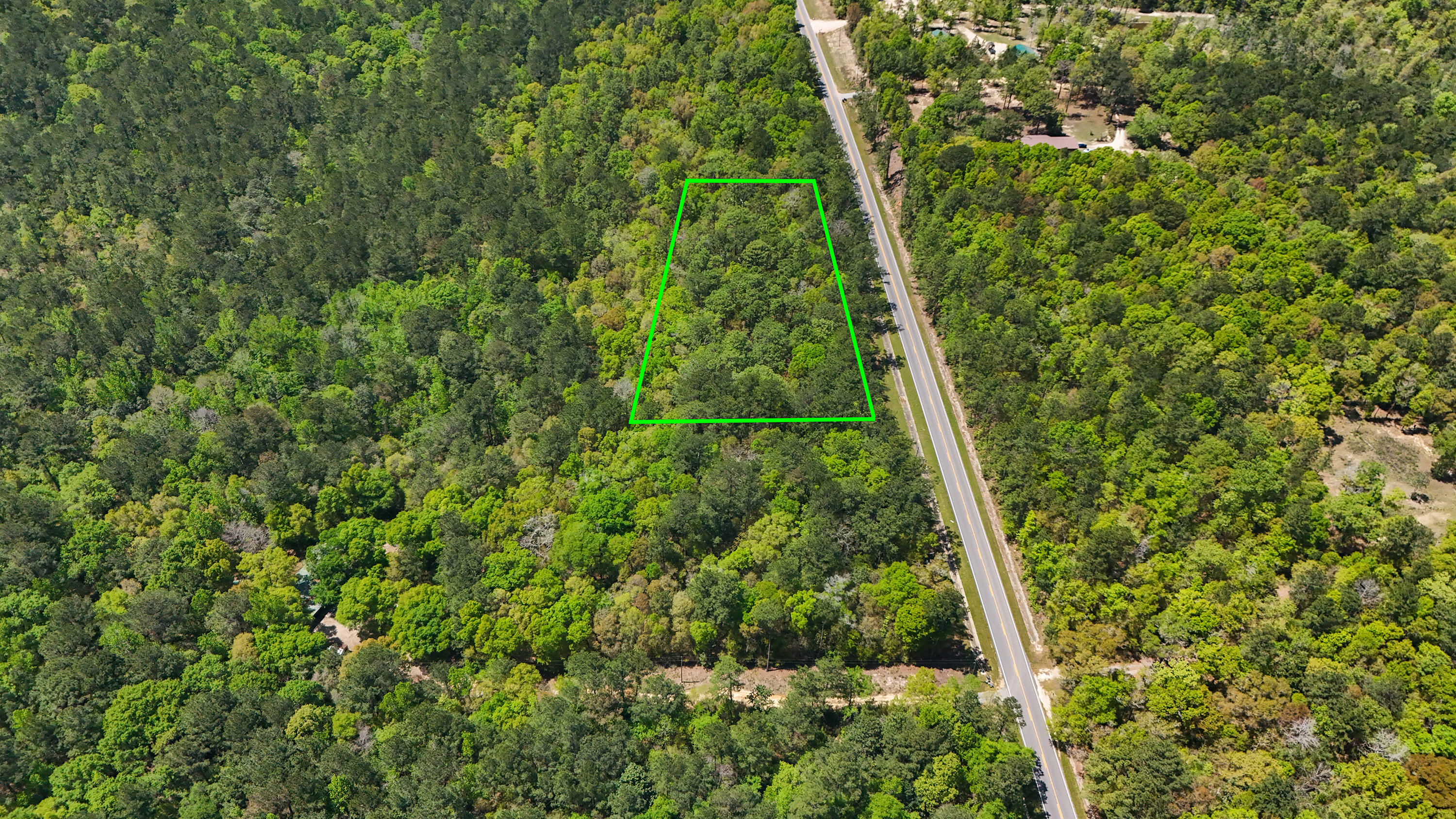 NO RECORDED SUBDIVISION - Land
