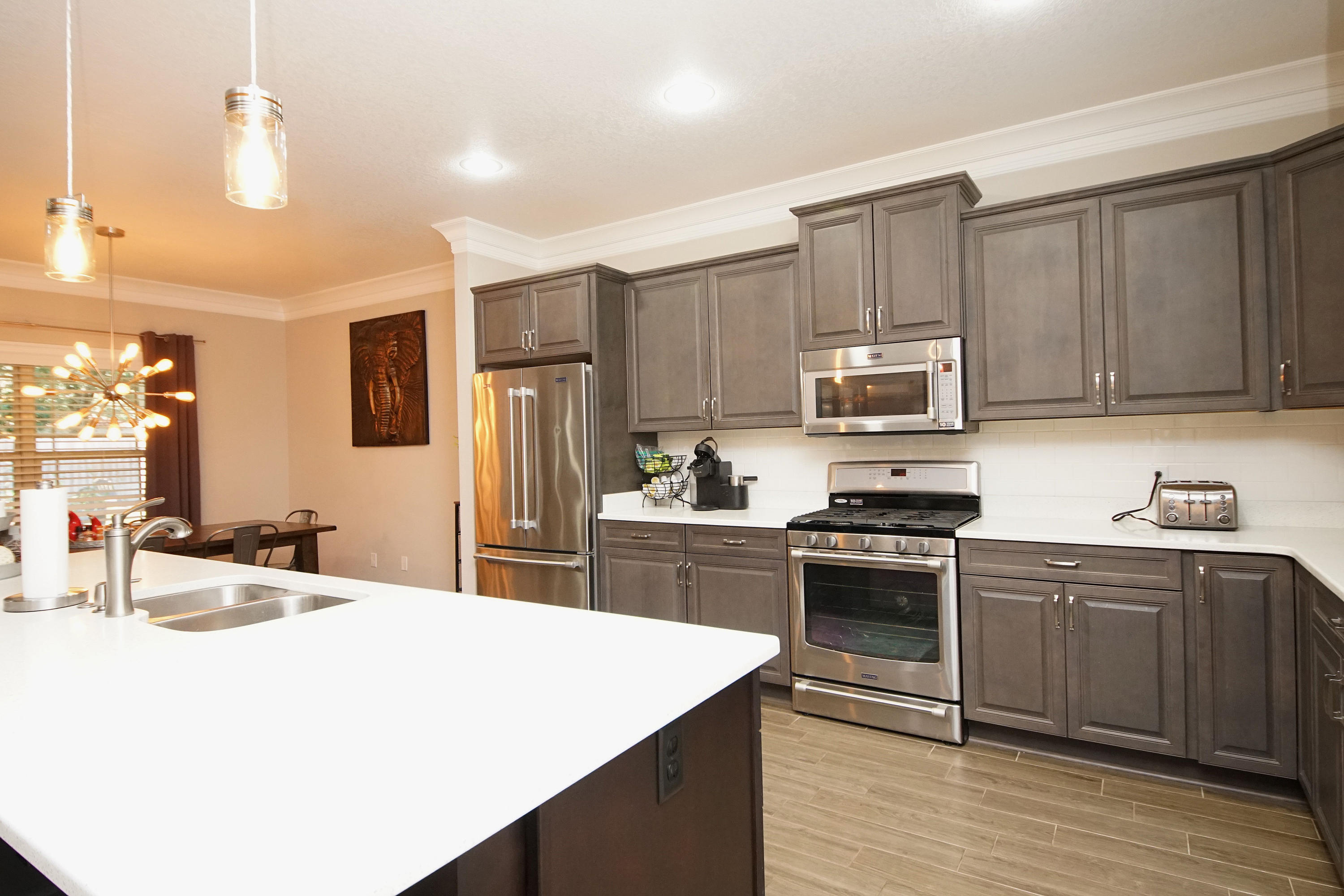 COLONIAL WOODS - Residential