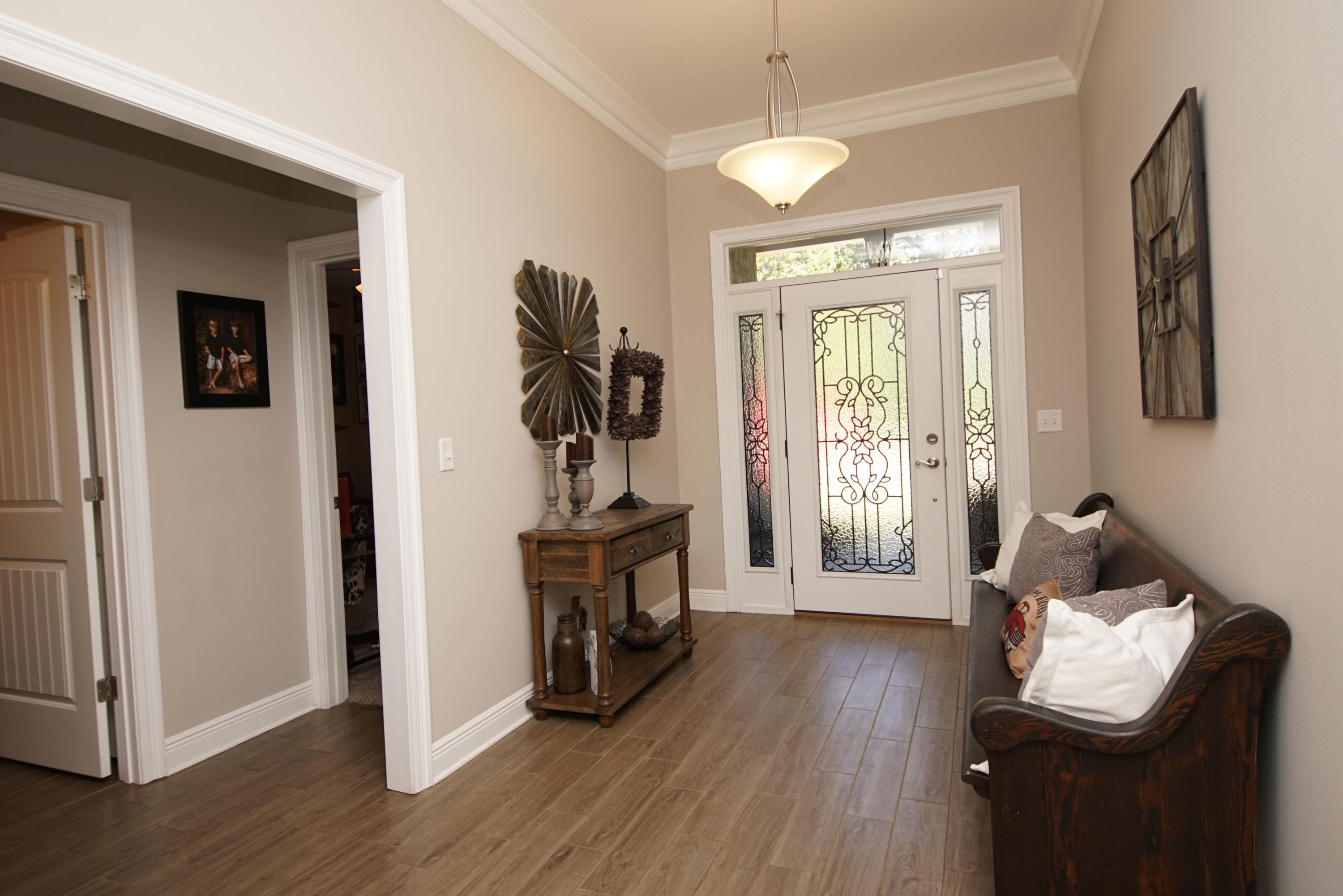 COLONIAL WOODS - Residential