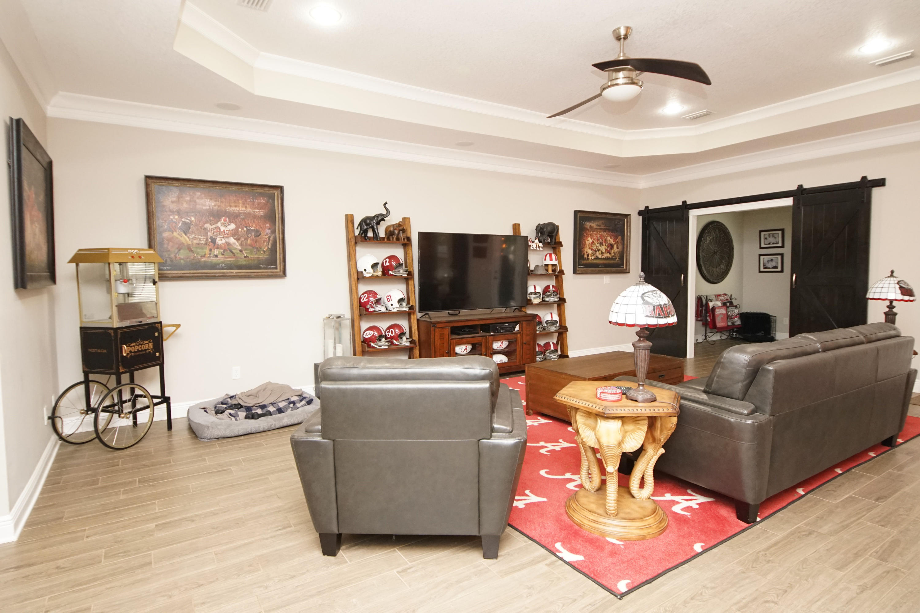 COLONIAL WOODS - Residential