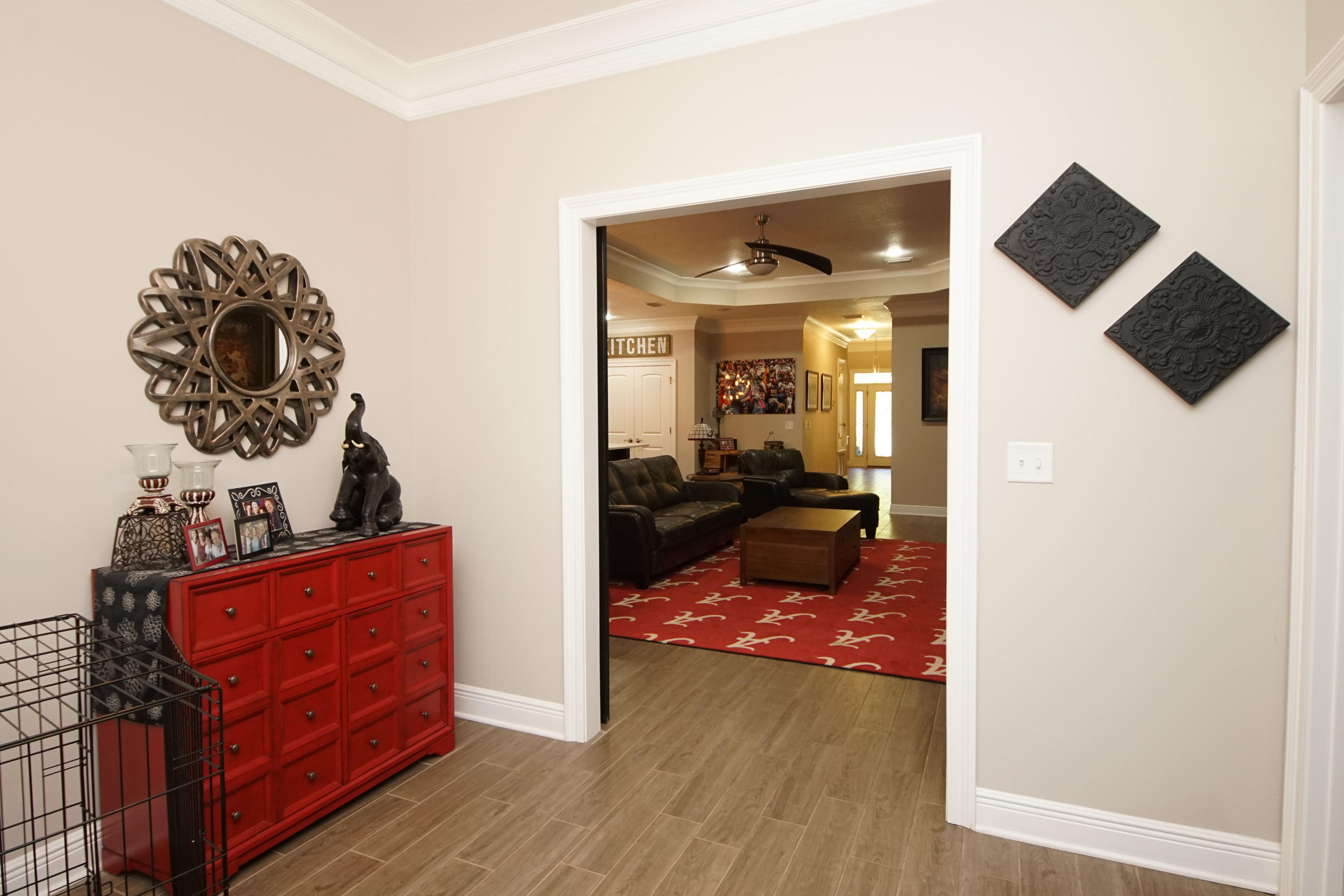 COLONIAL WOODS - Residential