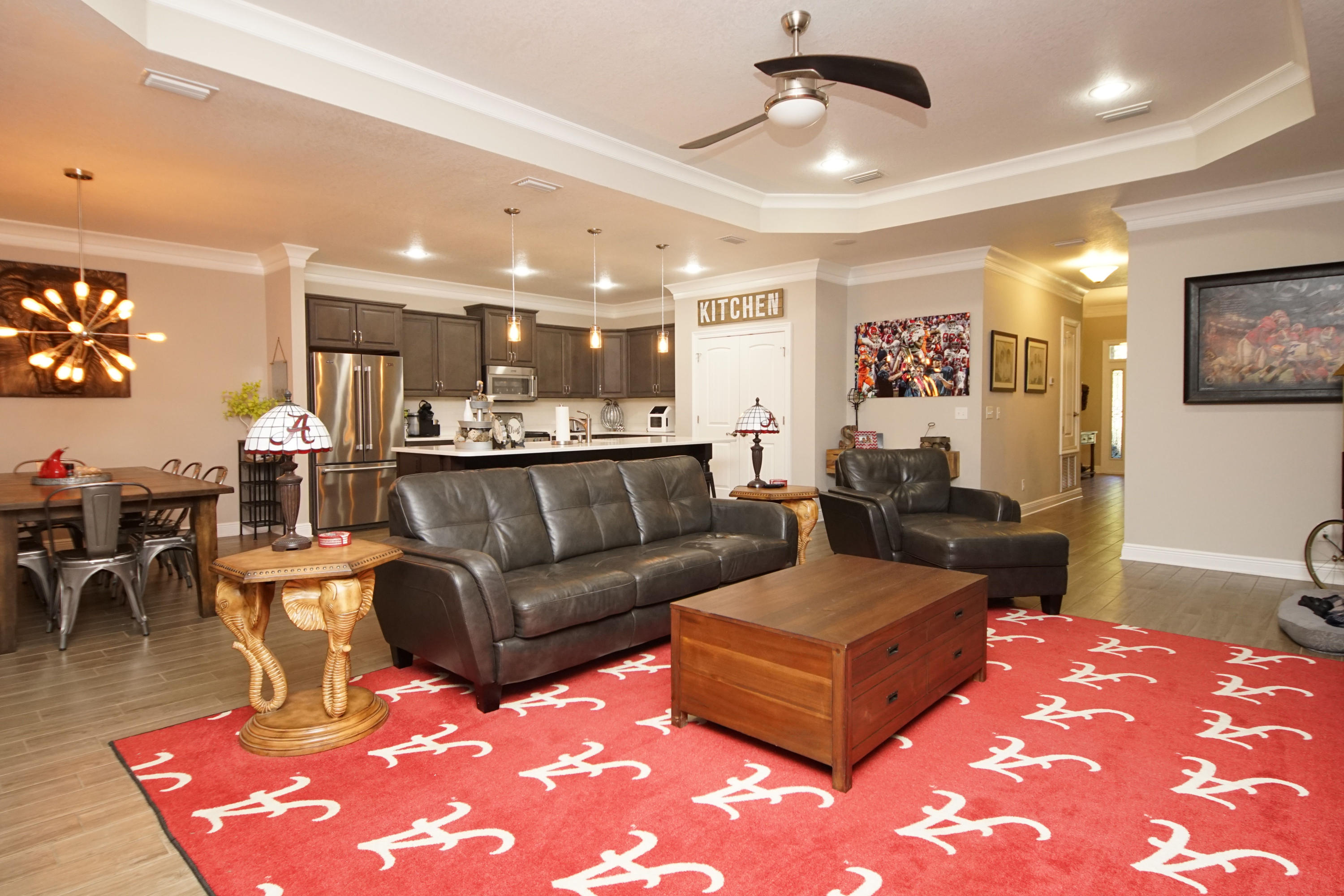 COLONIAL WOODS - Residential