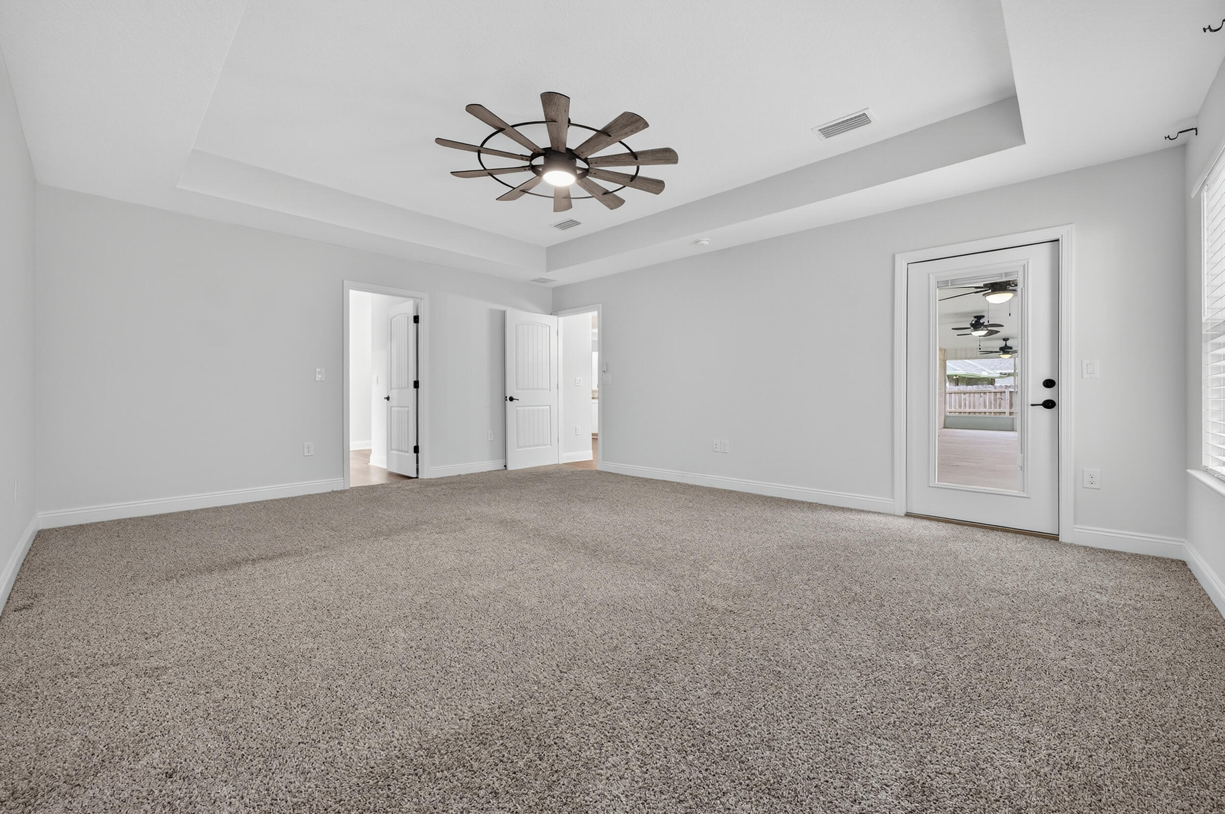 PLANTATION WOODS - Residential