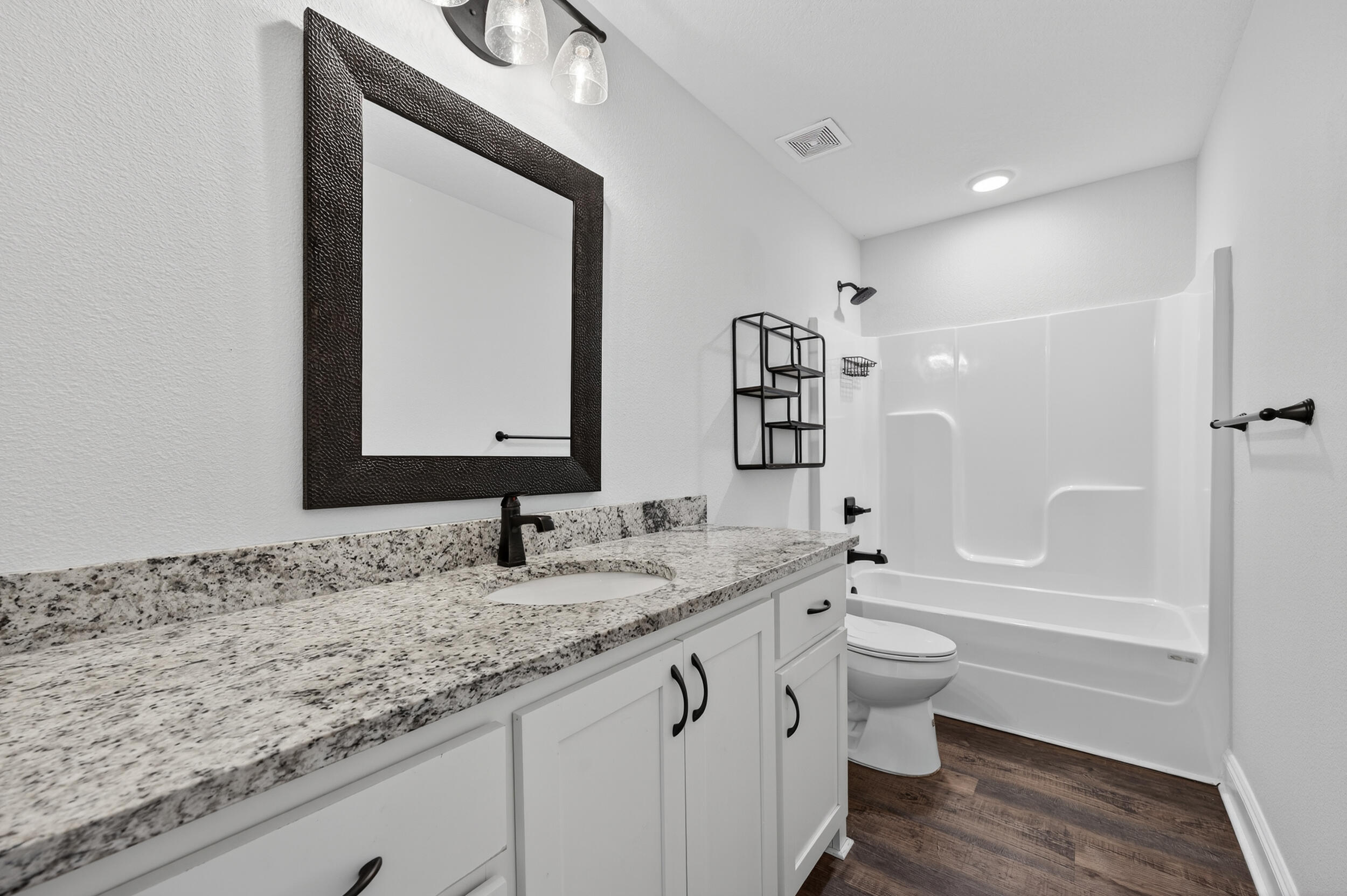 PLANTATION WOODS - Residential