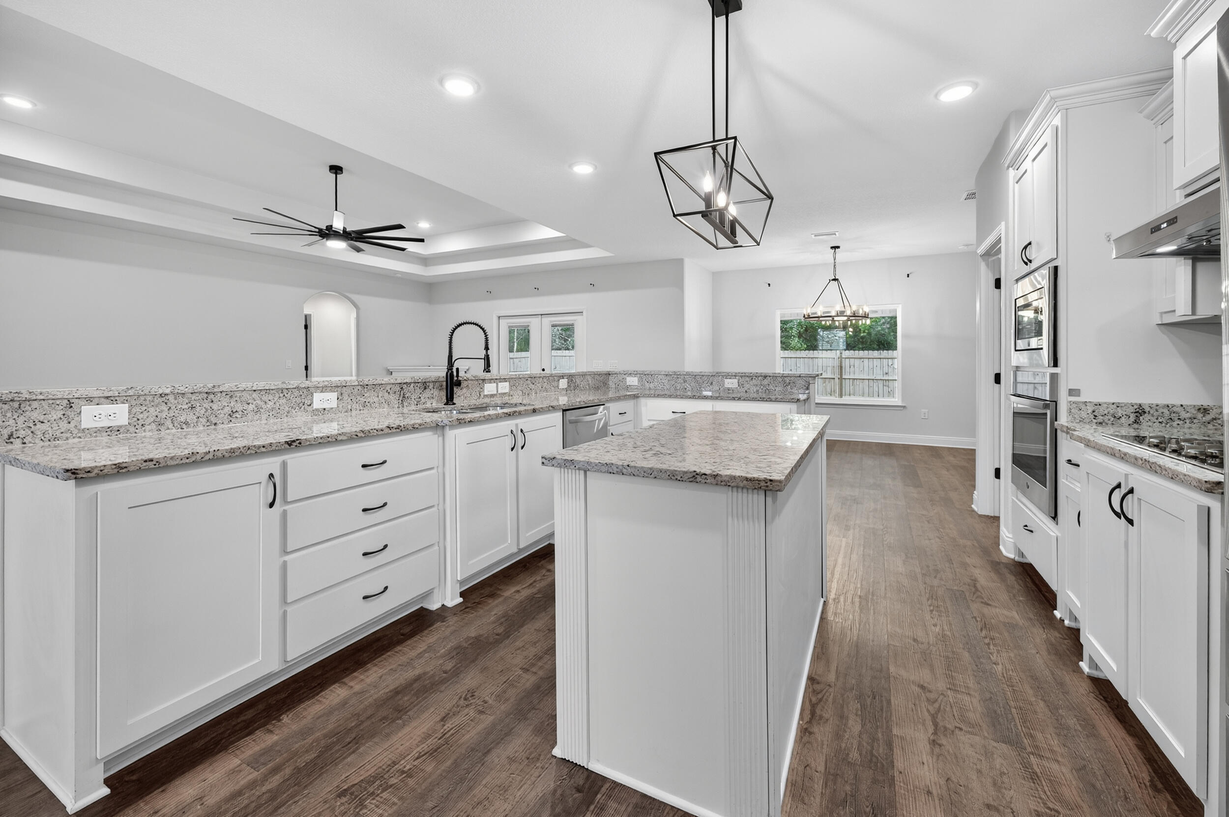 PLANTATION WOODS - Residential