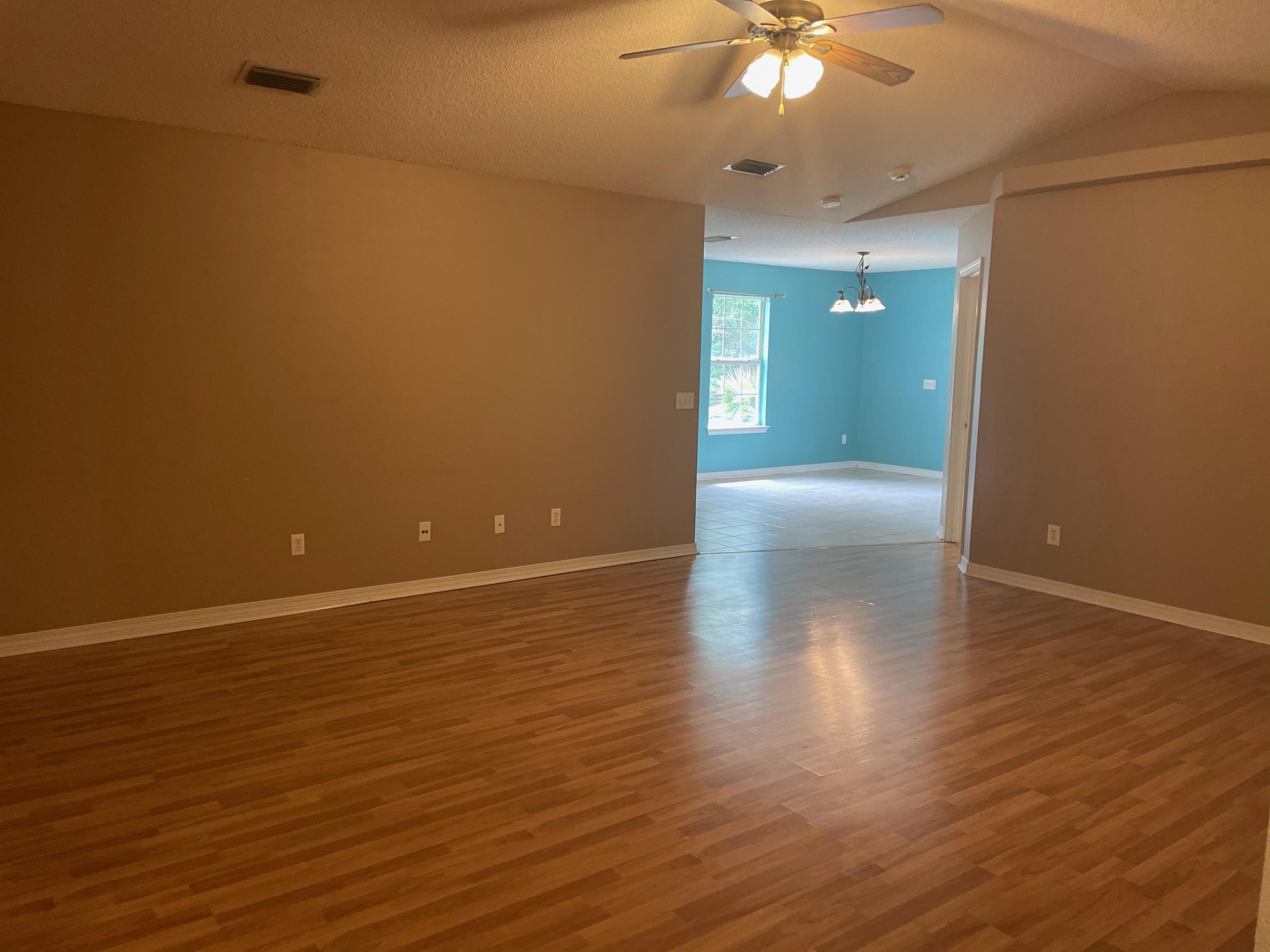 NAVARRE 2ND ADDN - Residential