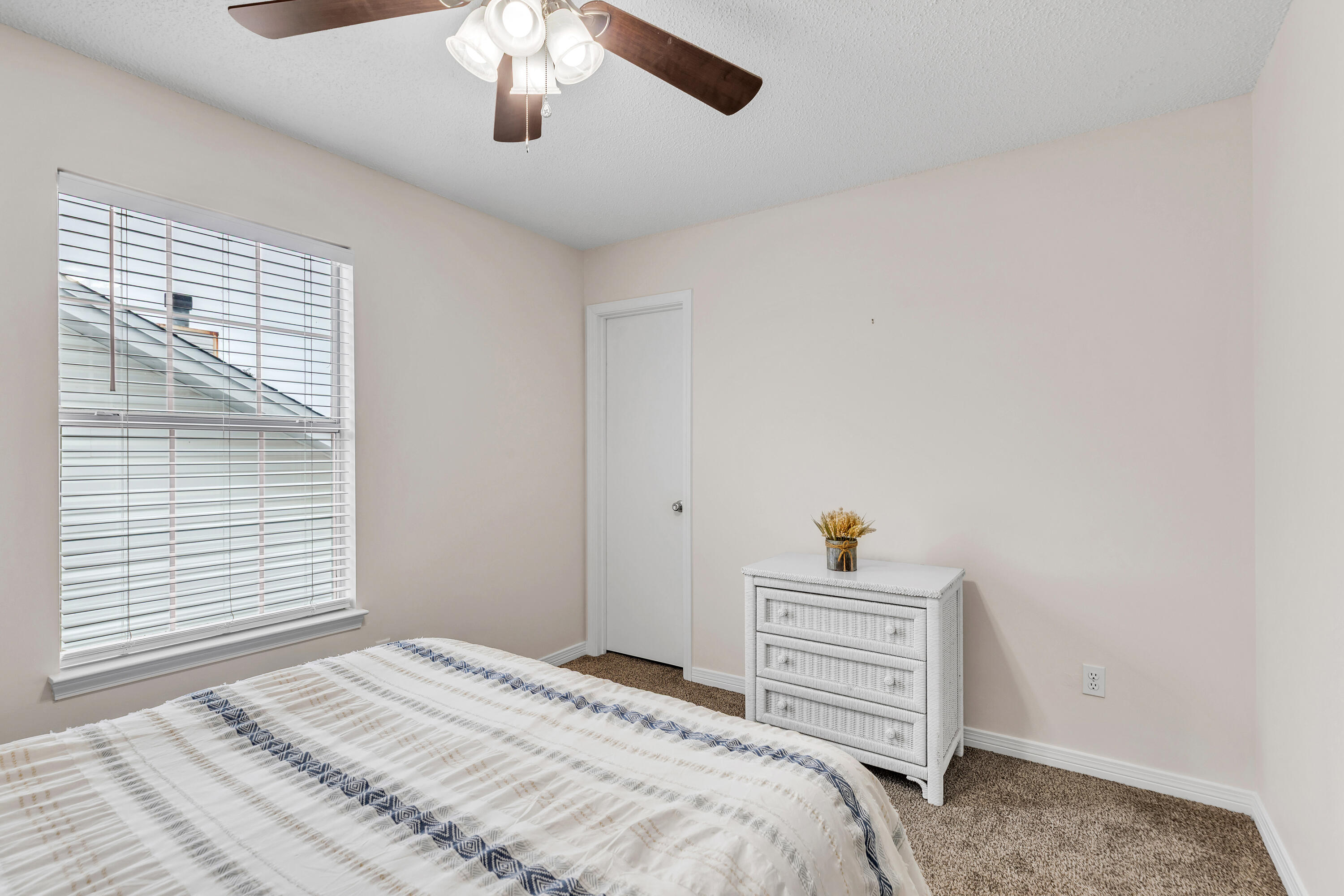 ROANOKE VILLAGE S/D - Residential